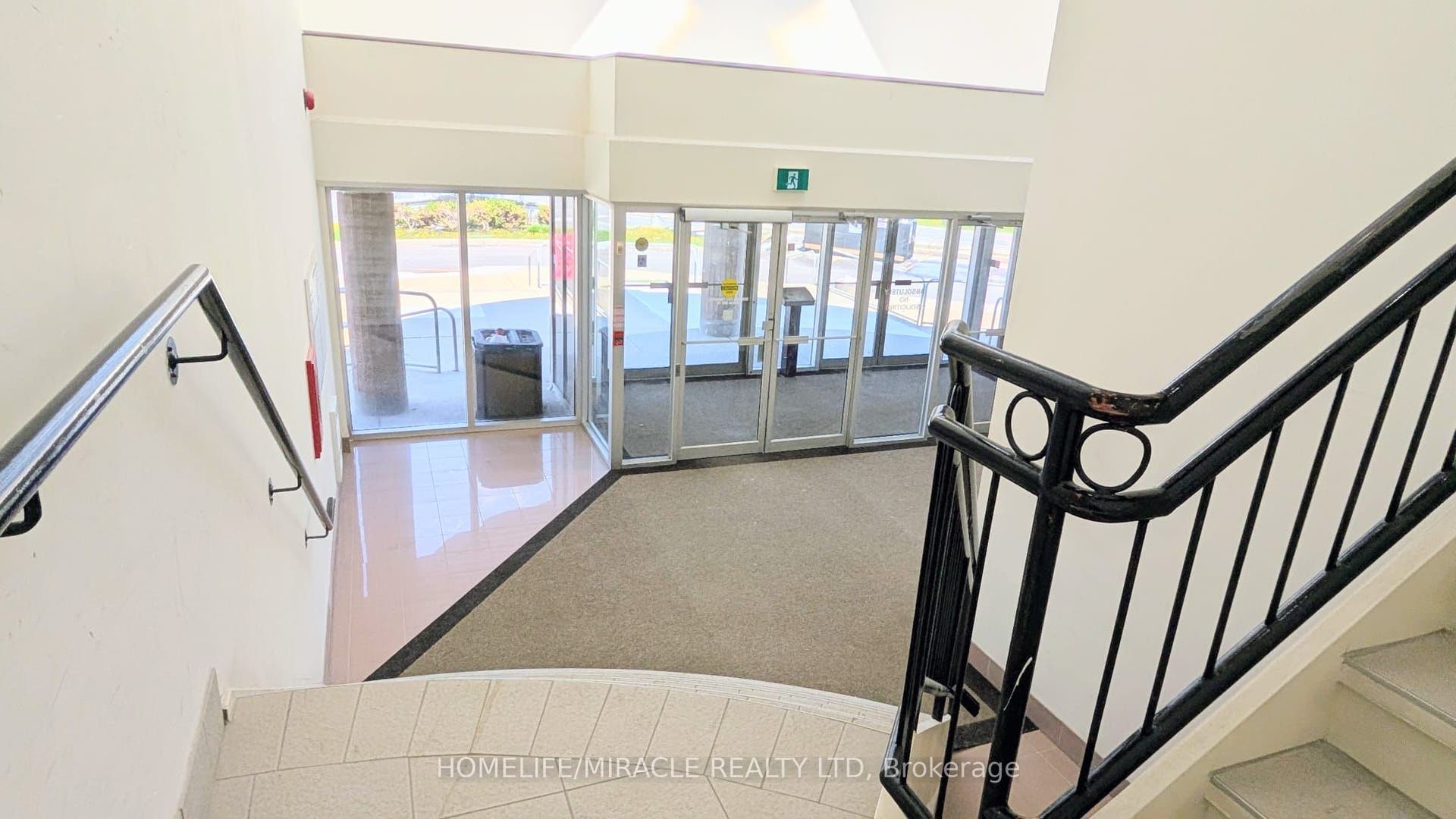 6660 Kennedy Road, #203, Mississauga, Peel ON L5T 2M9