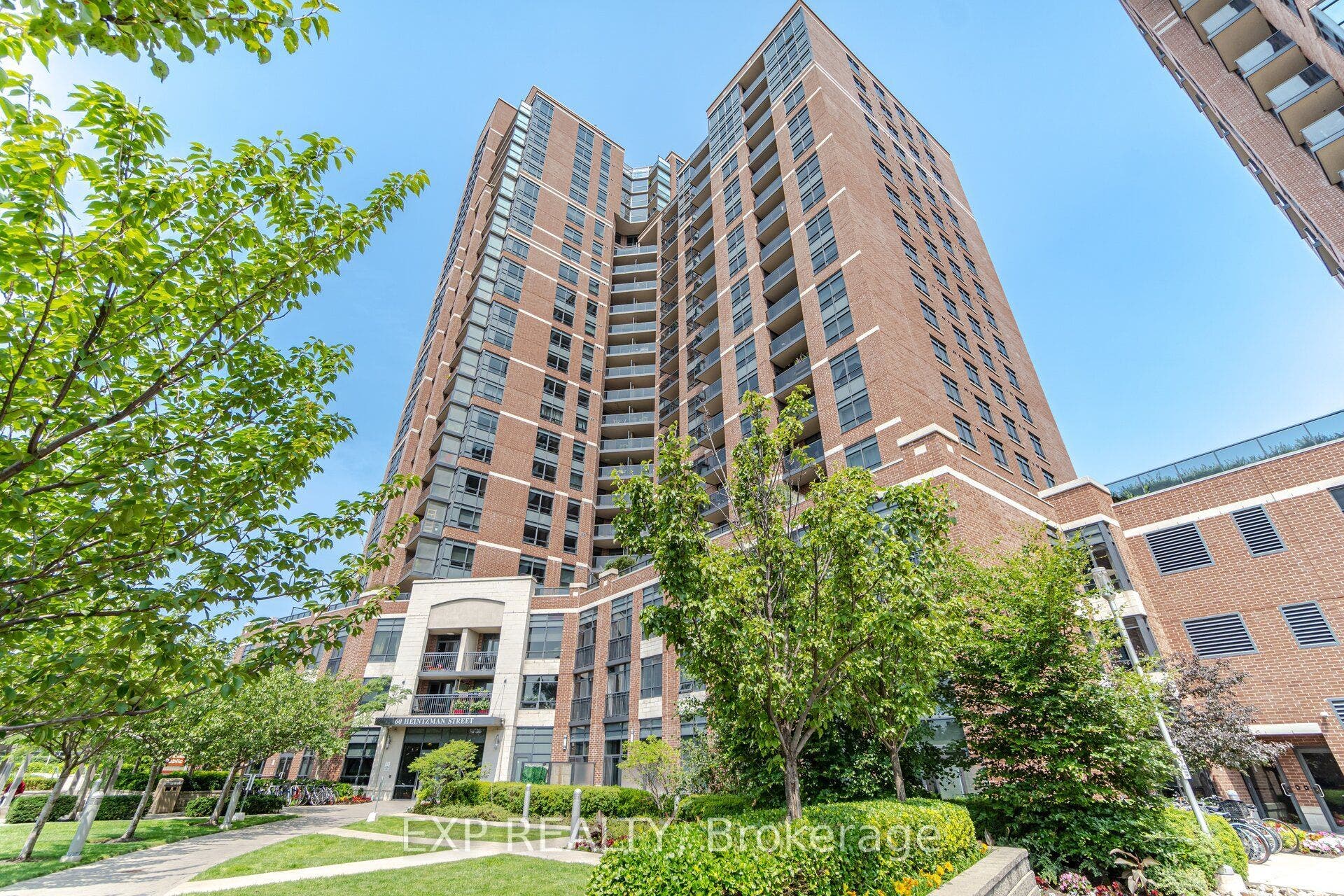60 Heintzman Street, #1030, Toronto W, Toronto ON M6P 5A1