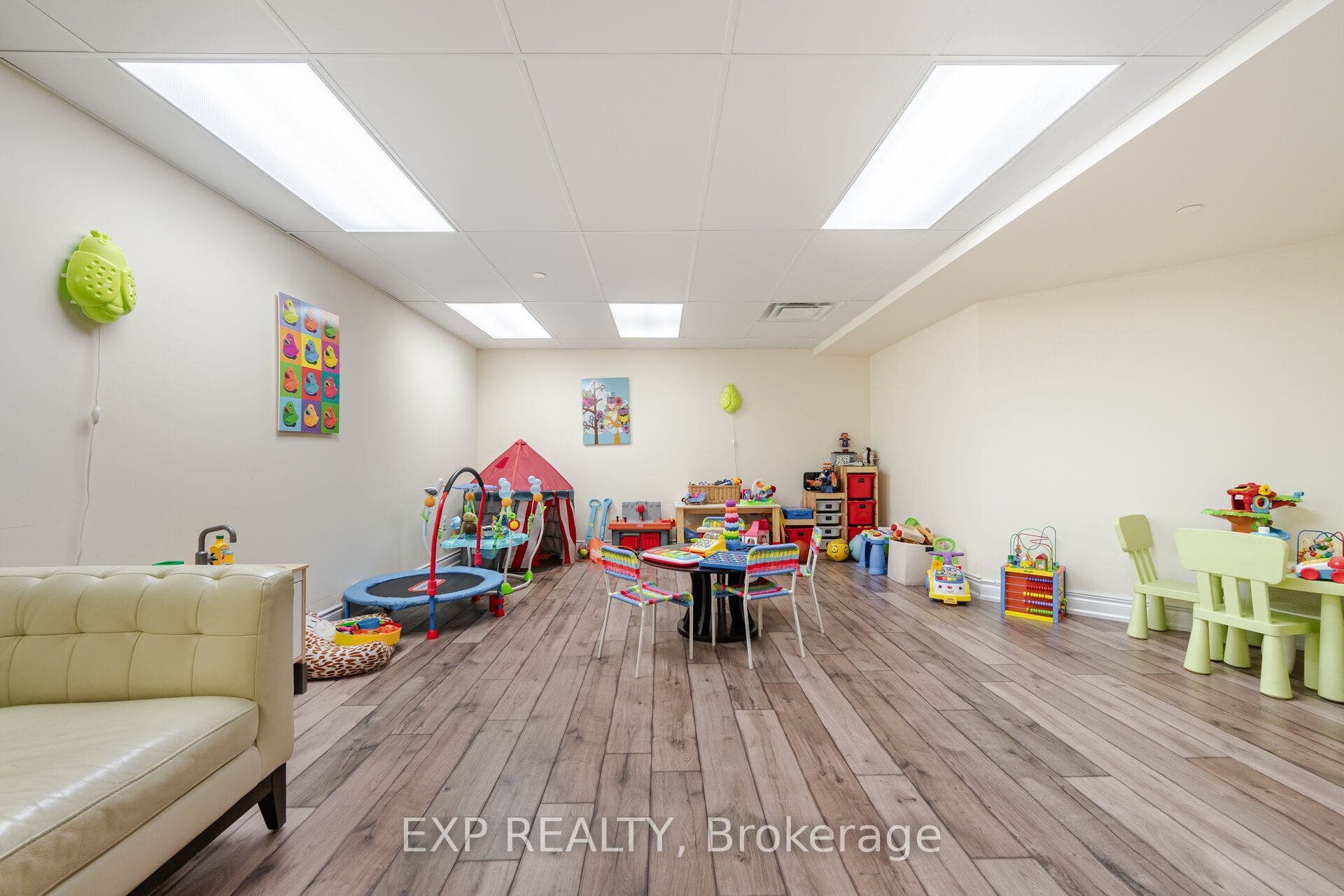 60 Heintzman Street, #1030, Toronto W, Toronto ON M6P 5A1