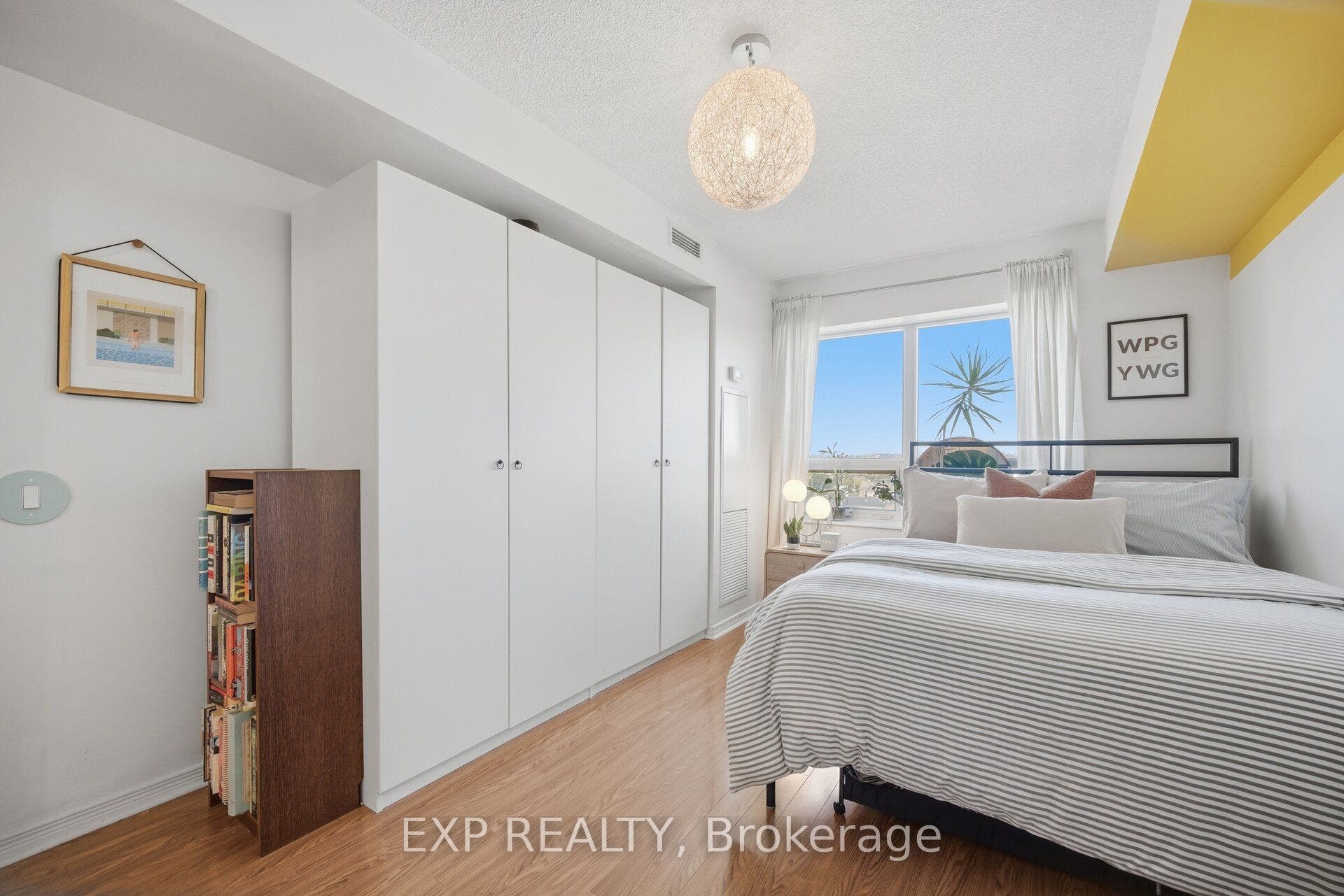 60 Heintzman Street, #1030, Toronto W, Toronto ON M6P 5A1