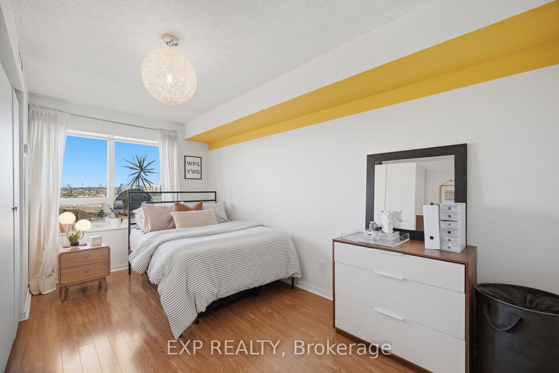 60 Heintzman Street, #1030, Toronto W, Toronto ON M6P 5A1
