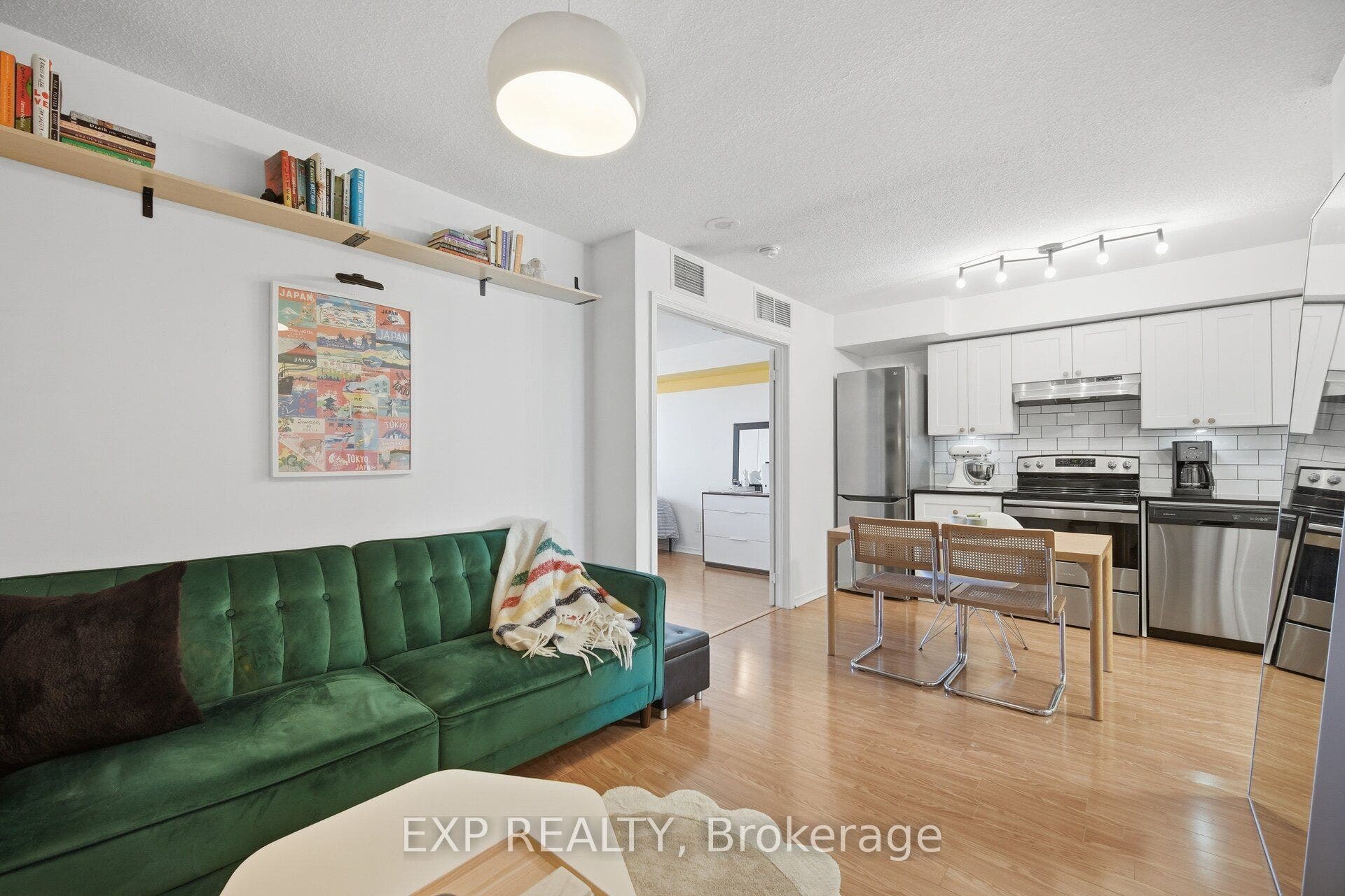 60 Heintzman Street, #1030, Toronto W, Toronto ON M6P 5A1