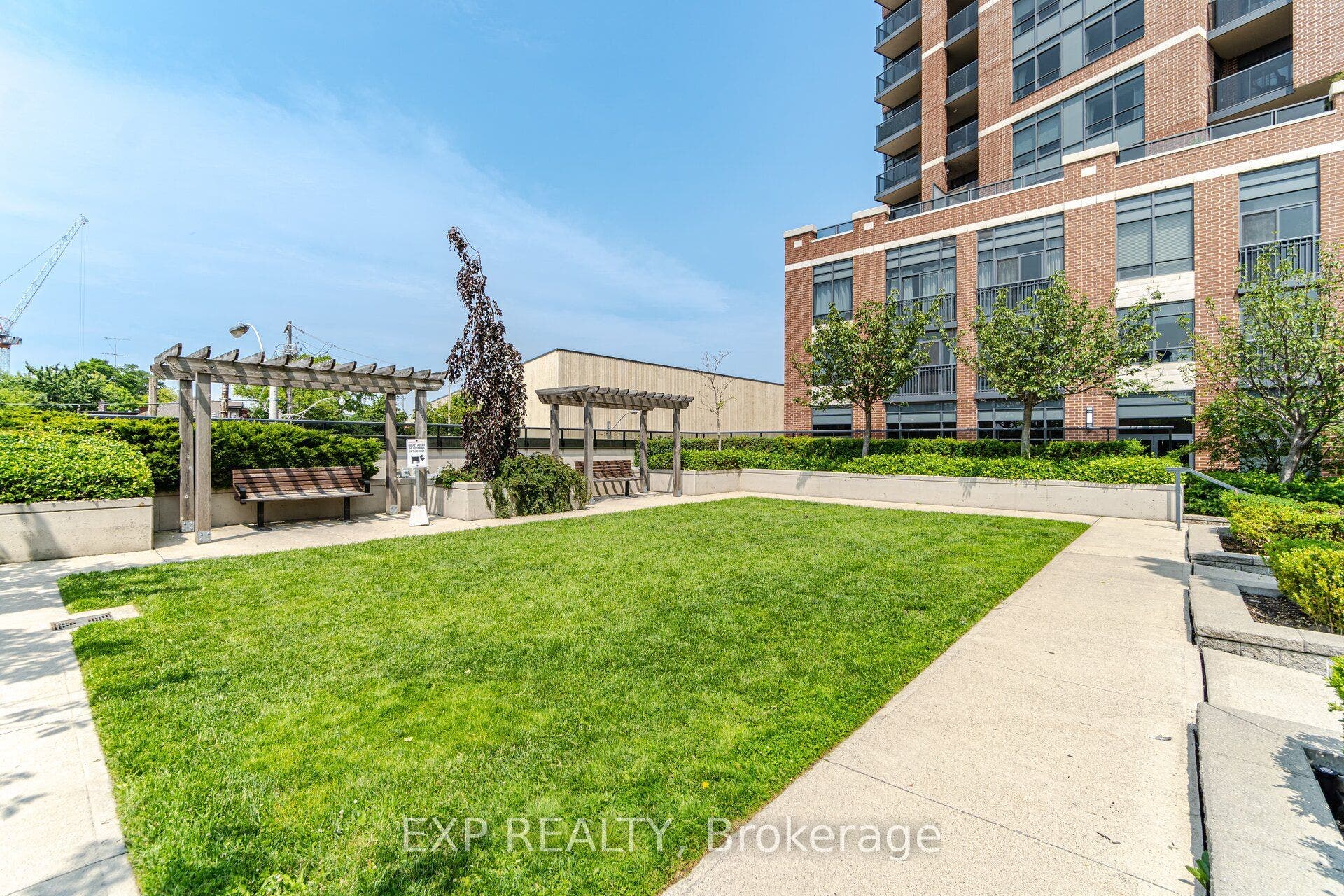 60 Heintzman Street, #1030, Toronto W, Toronto ON M6P 5A1