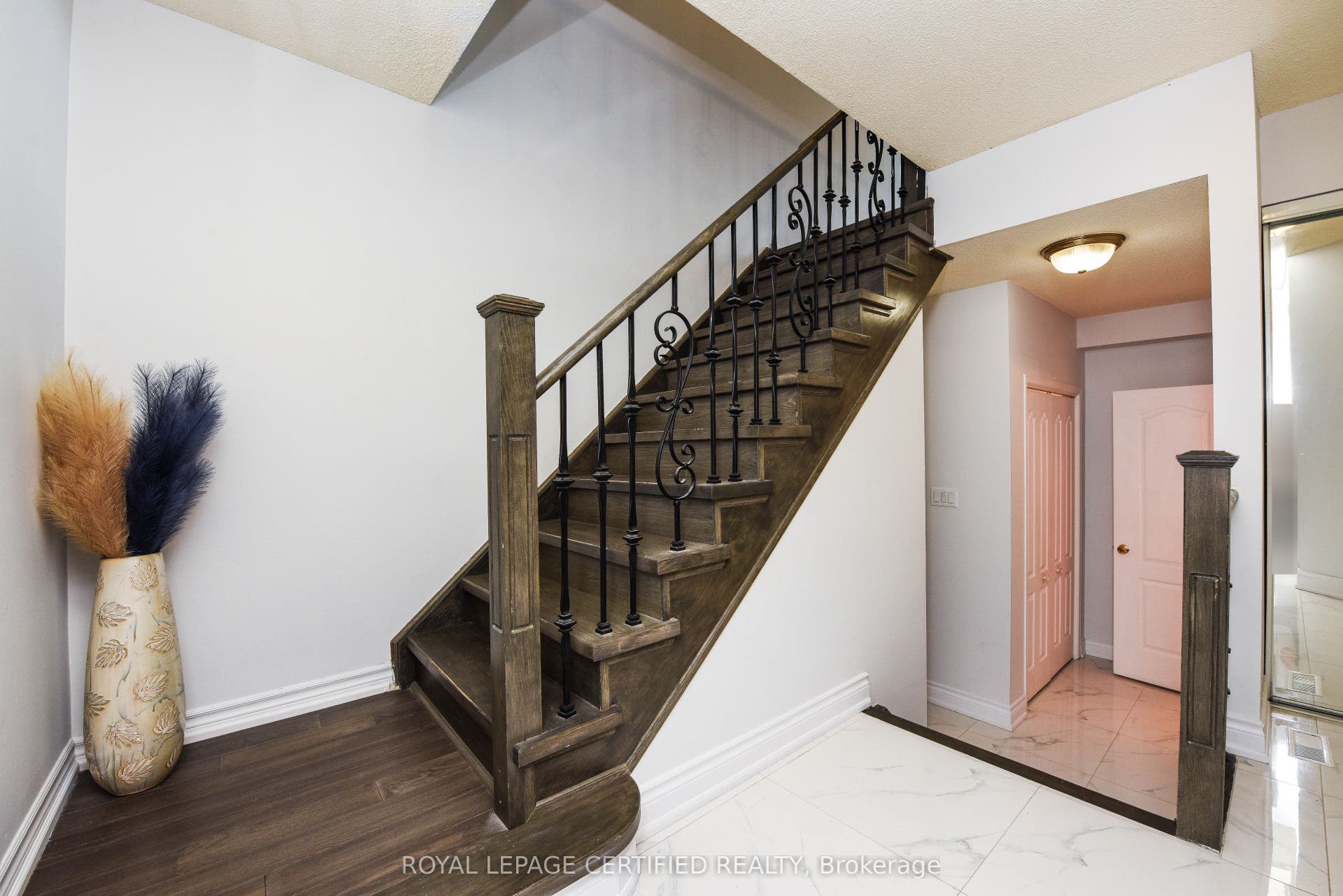 6037 Clover Ridge Crescent, Mississauga, Peel ON L5N 7B4