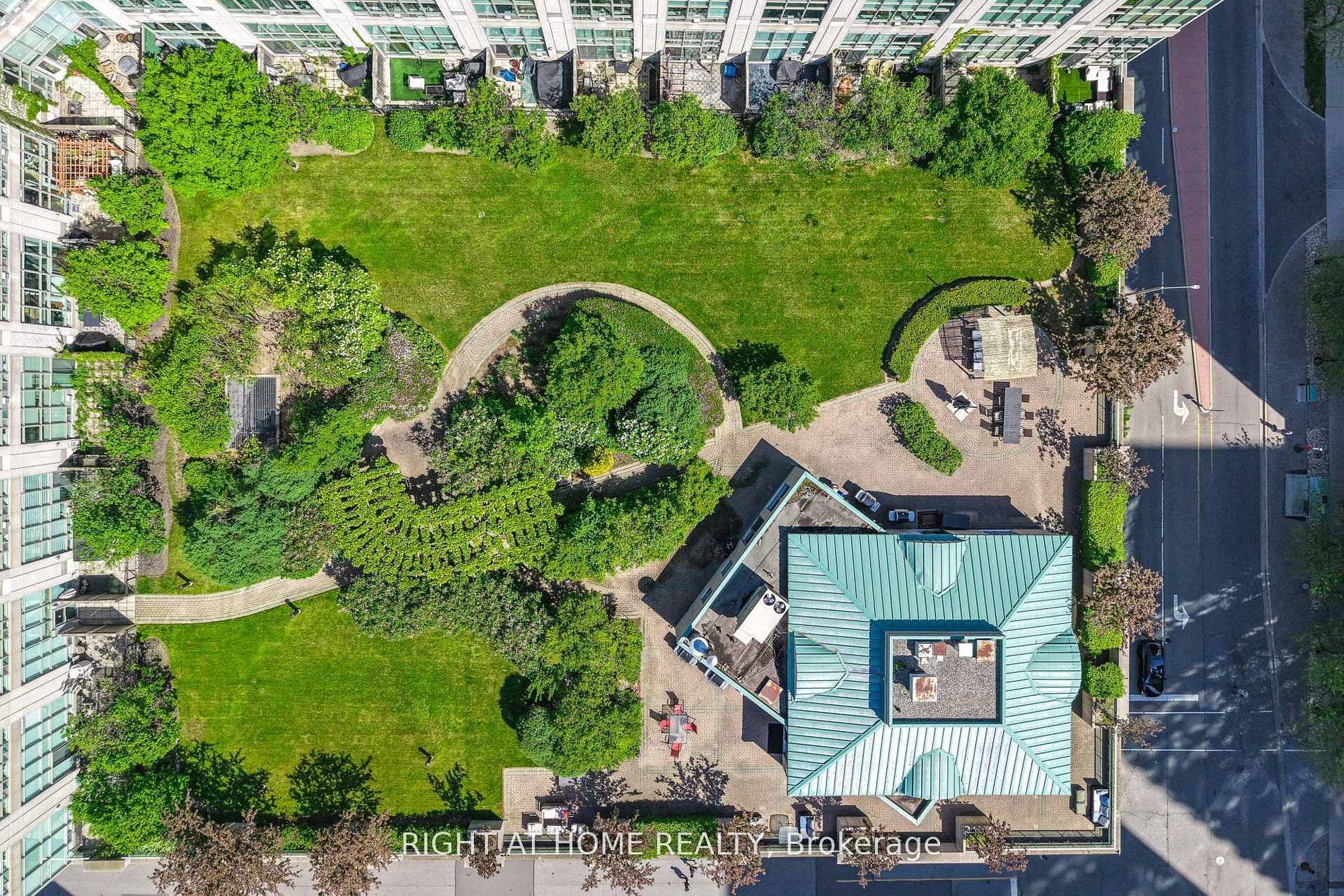 250 Manitoba Street, #612, Toronto W06, Toronto W, Toronto ON M8Y 4G8 250 Manitoba Street, #612, Toronto W06, Toronto W, Toronto ON M8Y 4G8