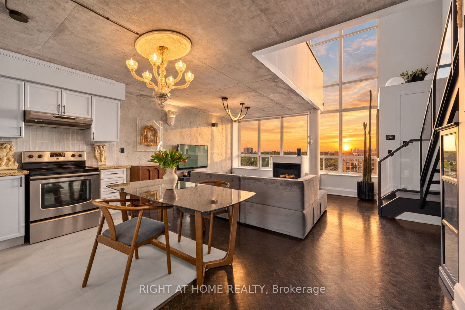 250 Manitoba Street, #612, Toronto W06, Toronto W, Toronto ON M8Y 4G8 250 Manitoba Street, #612, Toronto W06, Toronto W, Toronto ON M8Y 4G8