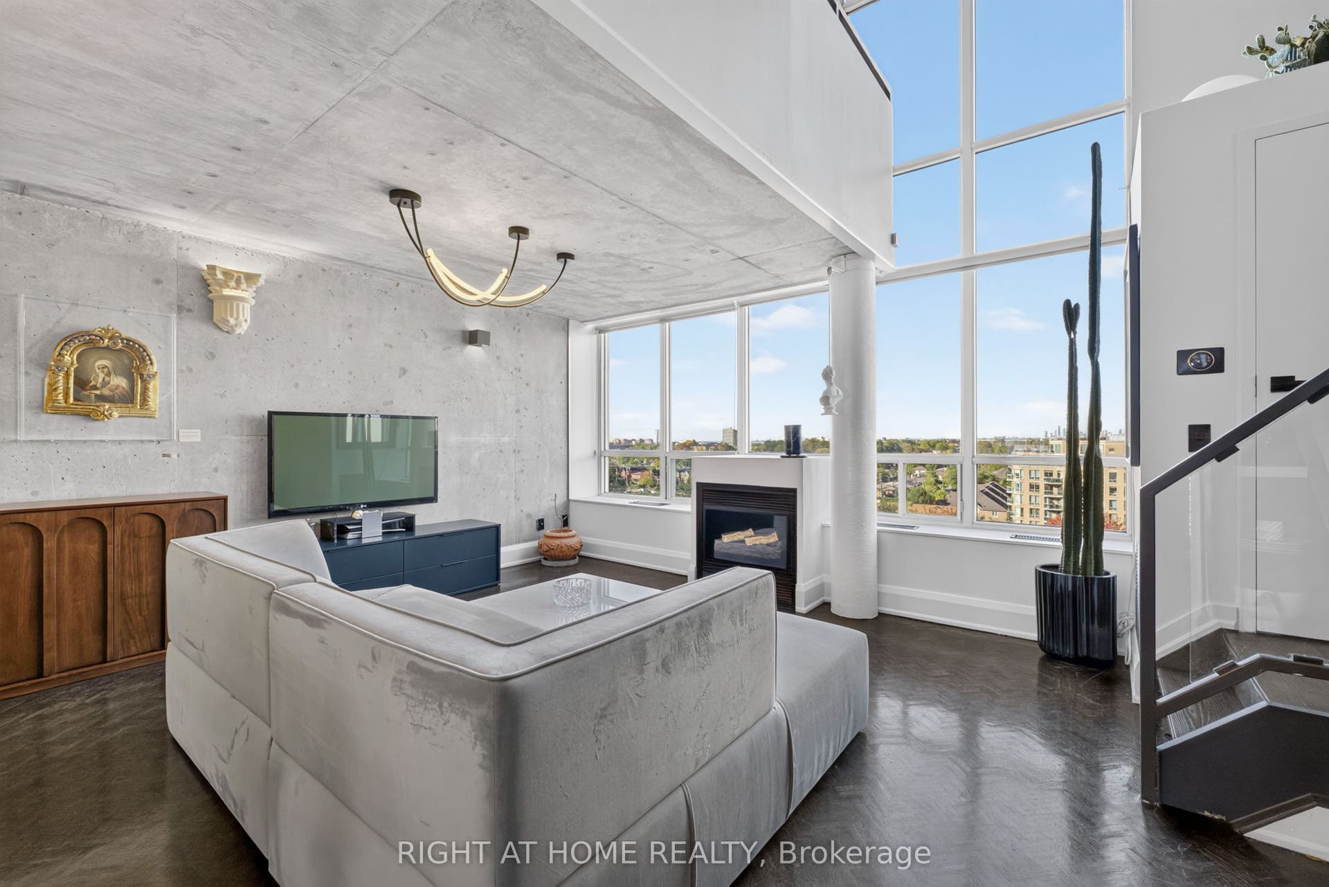250 Manitoba Street, #612, Toronto W06, Toronto W, Toronto ON M8Y 4G8 250 Manitoba Street, #612, Toronto W06, Toronto W, Toronto ON M8Y 4G8