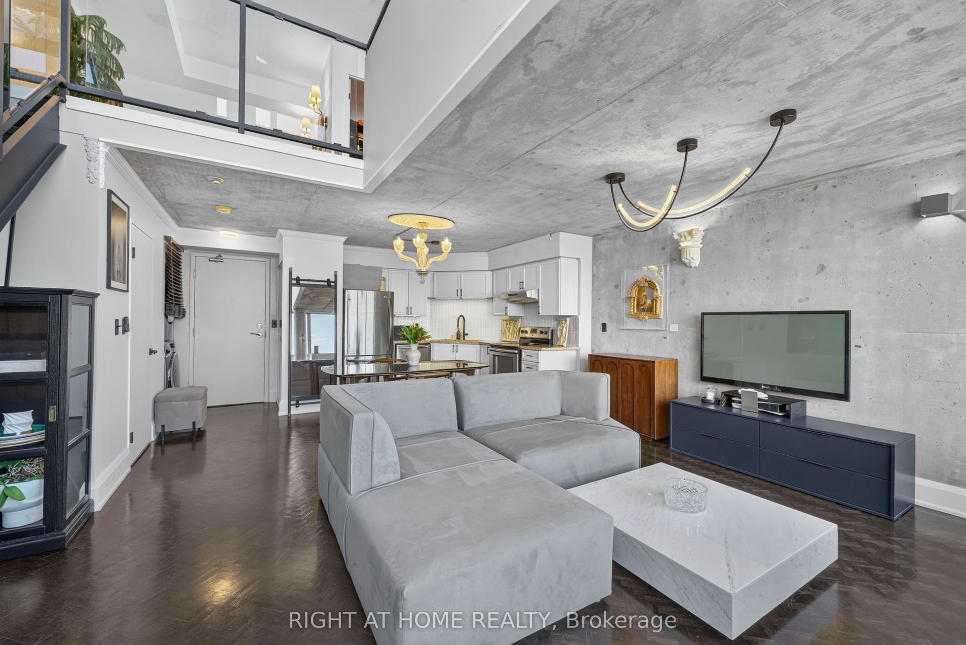 250 Manitoba Street, #612, Toronto W06, Toronto W, Toronto ON M8Y 4G8 250 Manitoba Street, #612, Toronto W06, Toronto W, Toronto ON M8Y 4G8