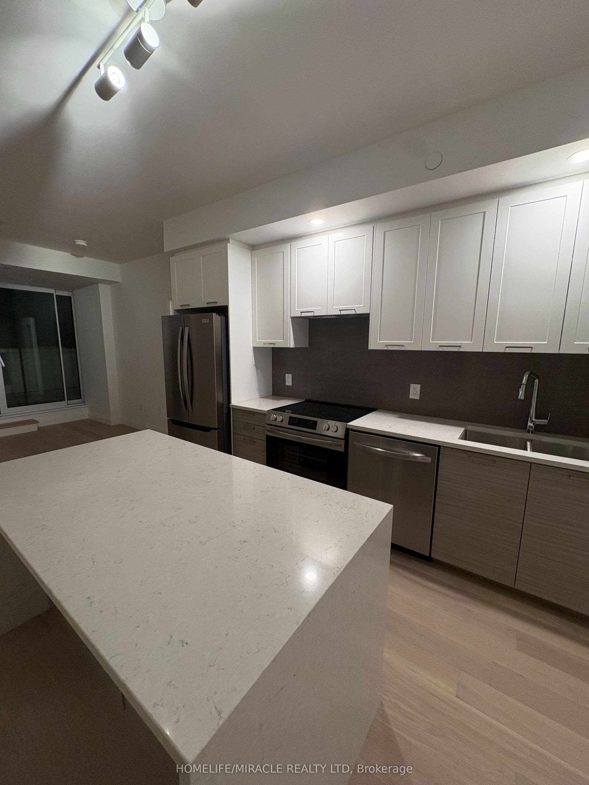 26 Mill Street, #317, Halton Hills, Halton ON L7G 0P9