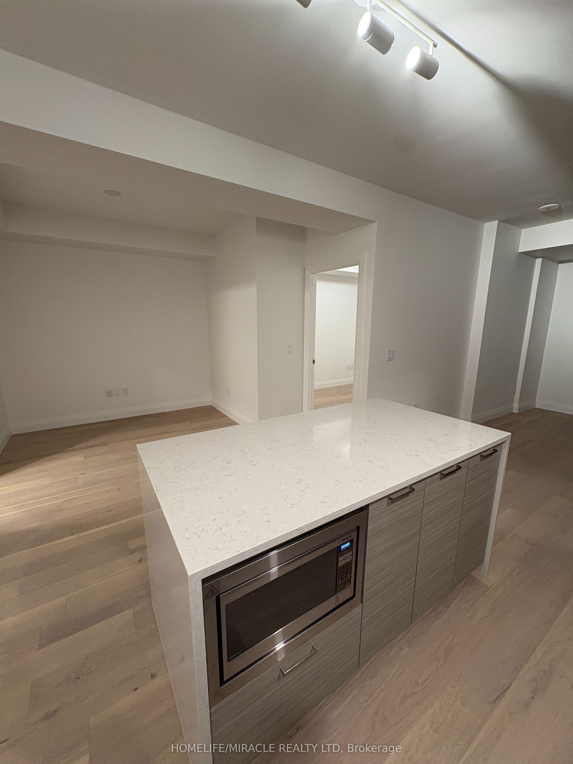 26 Mill Street, #317, Halton Hills, Halton ON L7G 0P9