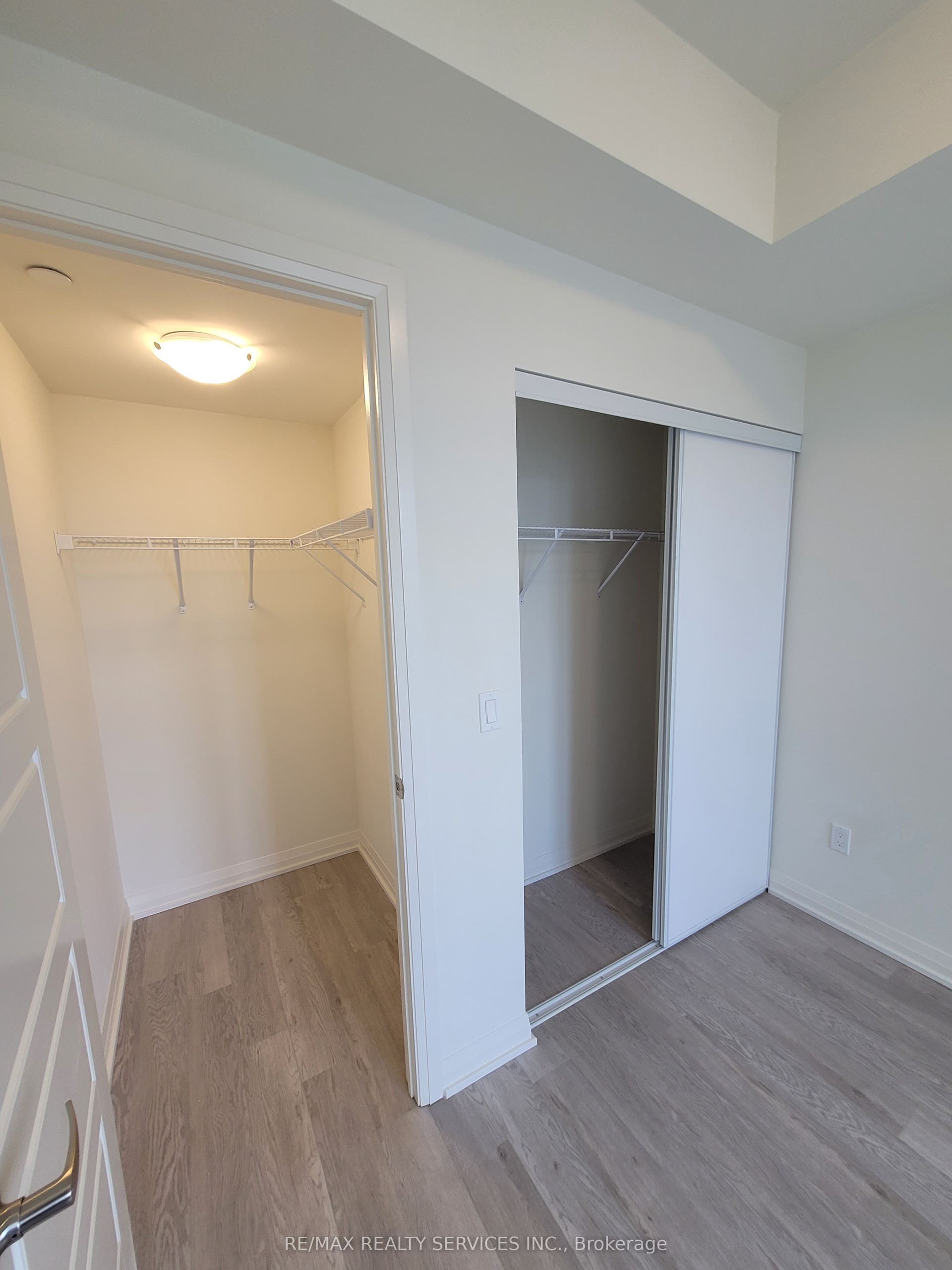 3006 William Cutmore Boulevard, #212, Oakville, Halton ON L6H 8A4