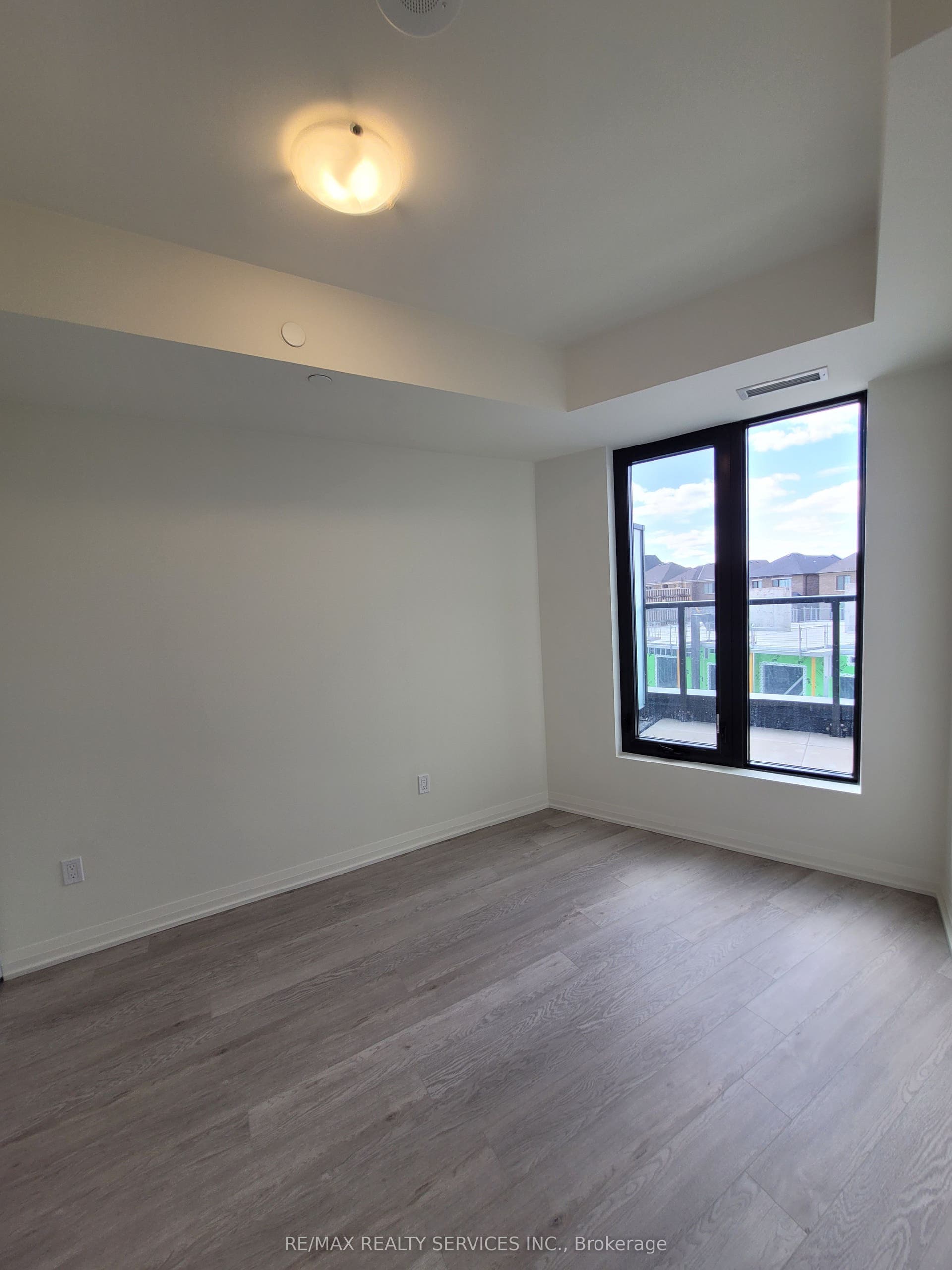 3006 William Cutmore Boulevard, #212, Oakville, Halton ON L6H 8A4