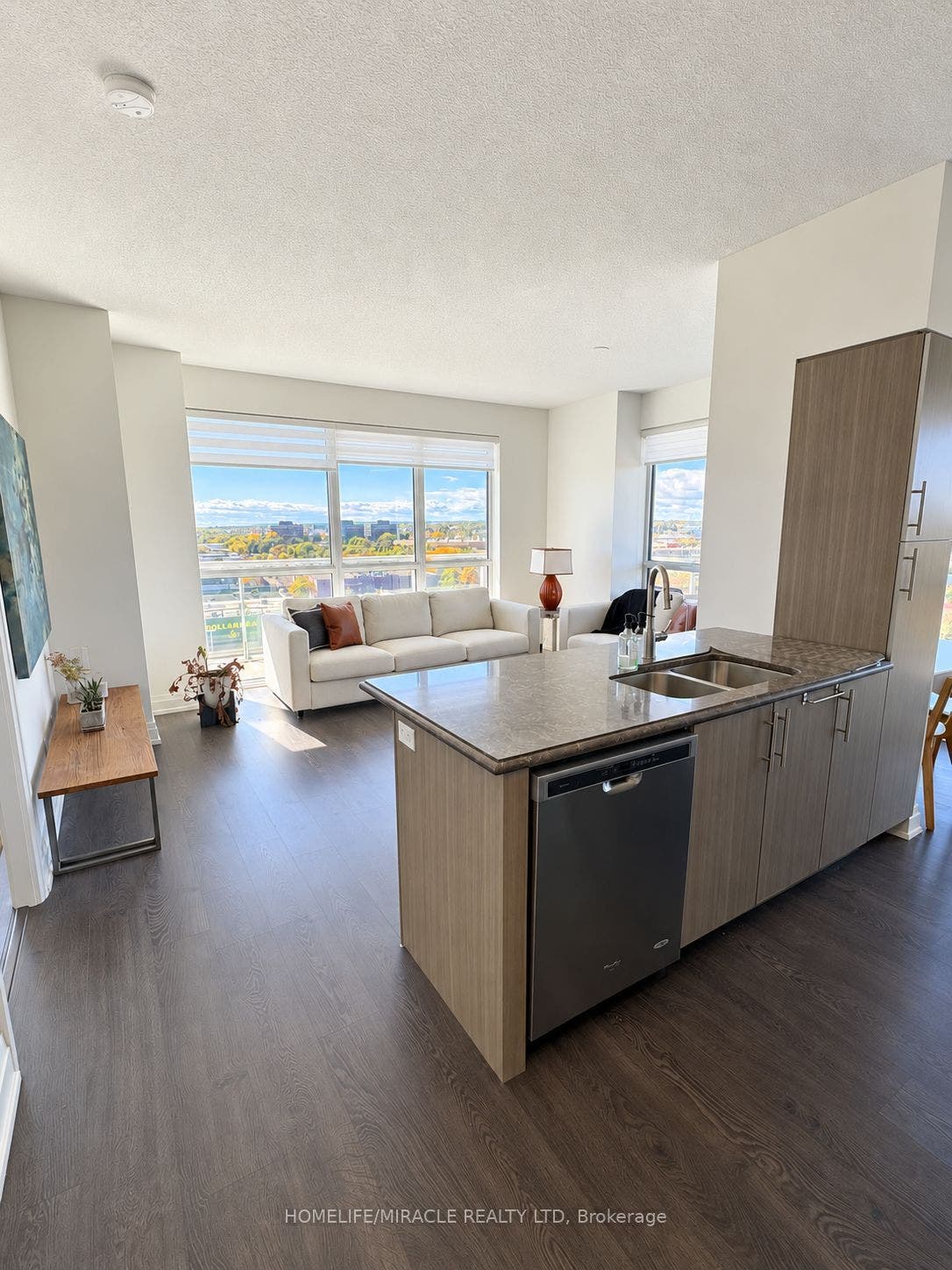 65 Speers Road, #911, Oakville, Halton ON L6K 0J1