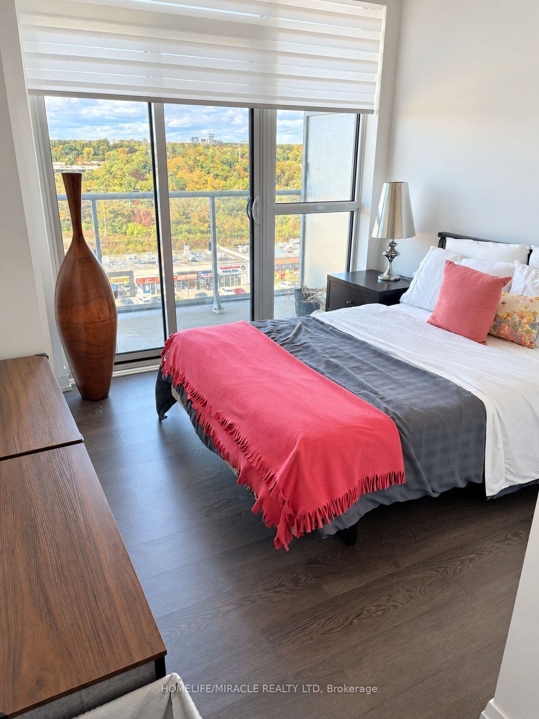 65 Speers Road, #911, Oakville, Halton ON L6K 0J1