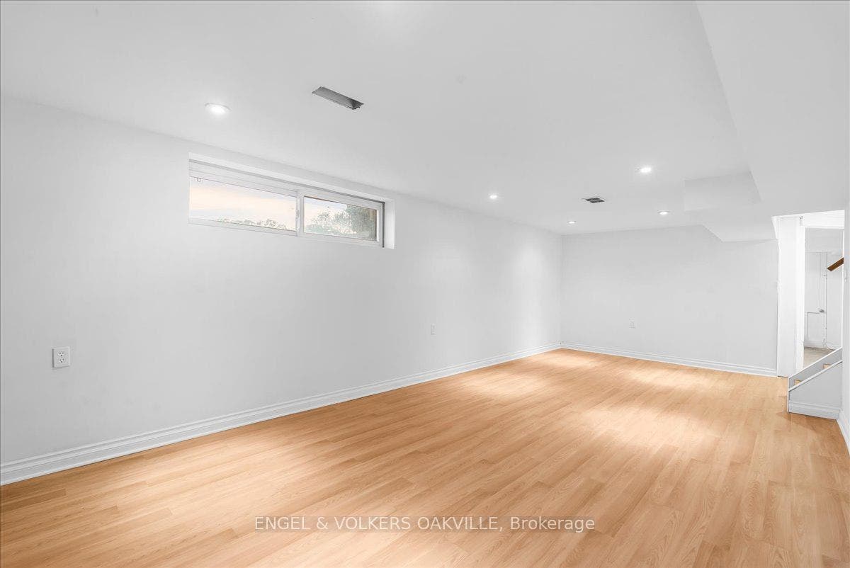 351 Renforth Drive, Toronto W, Toronto ON M9C 2L8