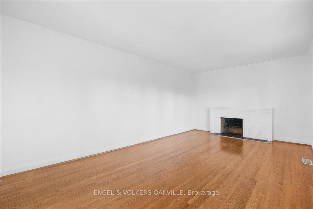 351 Renforth Drive, Toronto W, Toronto ON M9C 2L8