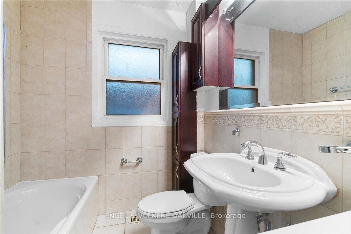 351 Renforth Drive, Toronto W, Toronto ON M9C 2L8