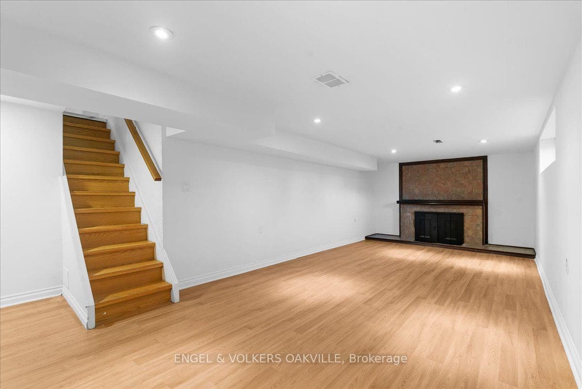 351 Renforth Drive, Toronto W, Toronto ON M9C 2L8