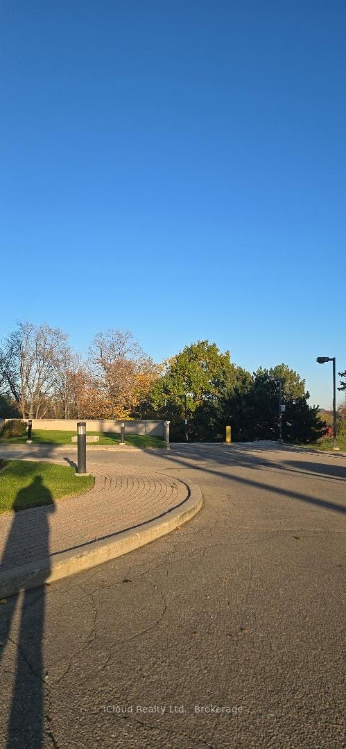 600 Rexdale Boulevard, #706, Toronto W10, Toronto W, Toronto ON M9W 6T4