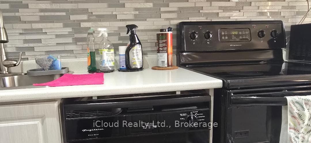 600 Rexdale Boulevard, #706, Toronto W10, Toronto W, Toronto ON M9W 6T4