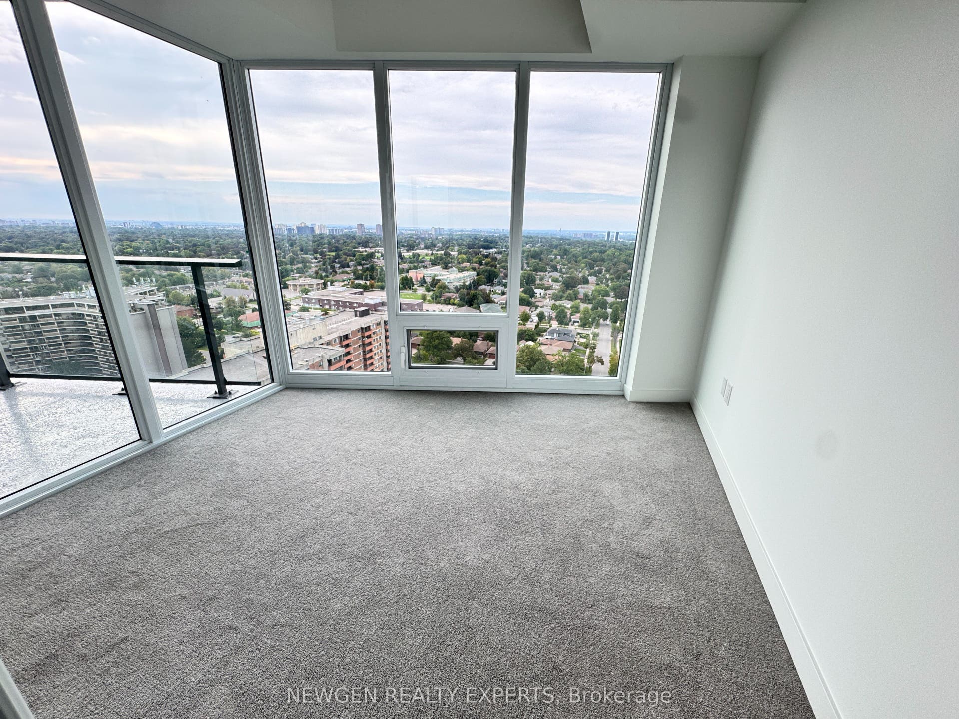 4010 Eglinton Avenue W, #2103, Toronto W, Toronto ON M9A 0G5 4010 Eglinton Avenue W, #2103, Toronto W, Toronto ON M9A 0G5