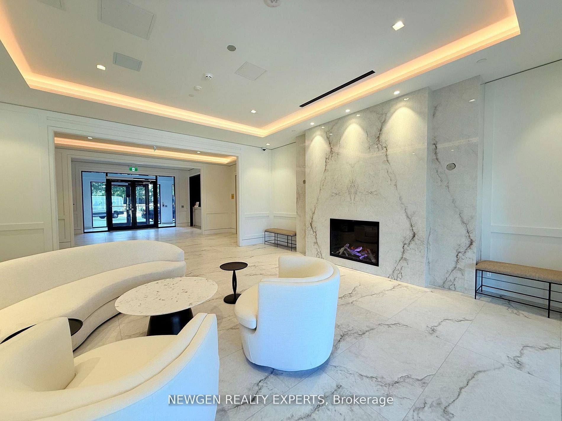 4010 Eglinton Avenue W, #2103, Toronto W, Toronto ON M9A 0G5 4010 Eglinton Avenue W, #2103, Toronto W, Toronto ON M9A 0G5