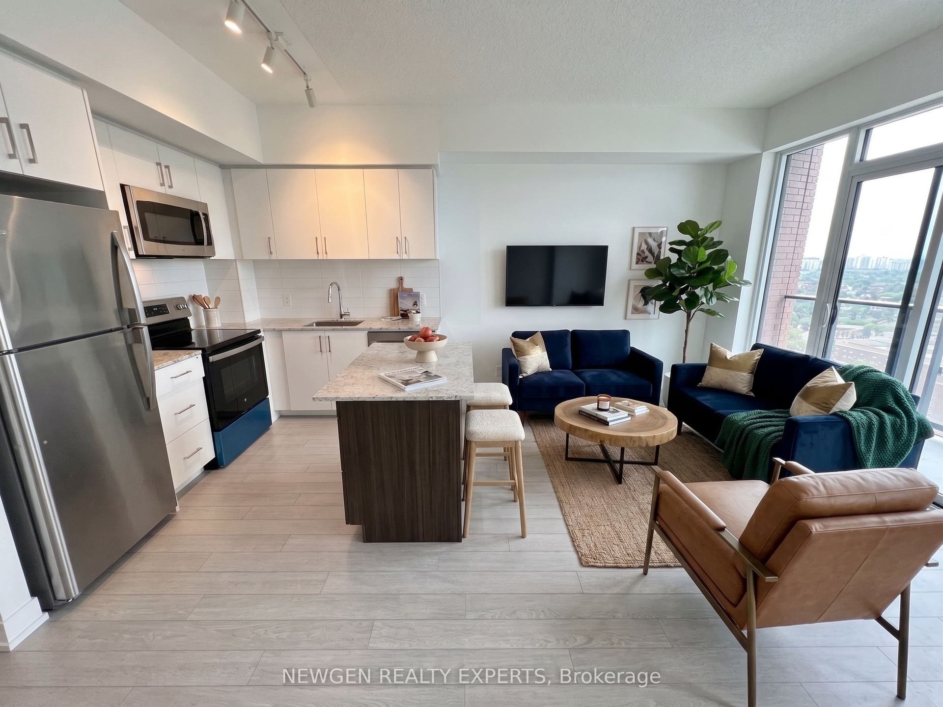 4010 Eglinton Avenue W, #2103, Toronto W, Toronto ON M9A 0G5 Virtual Staging