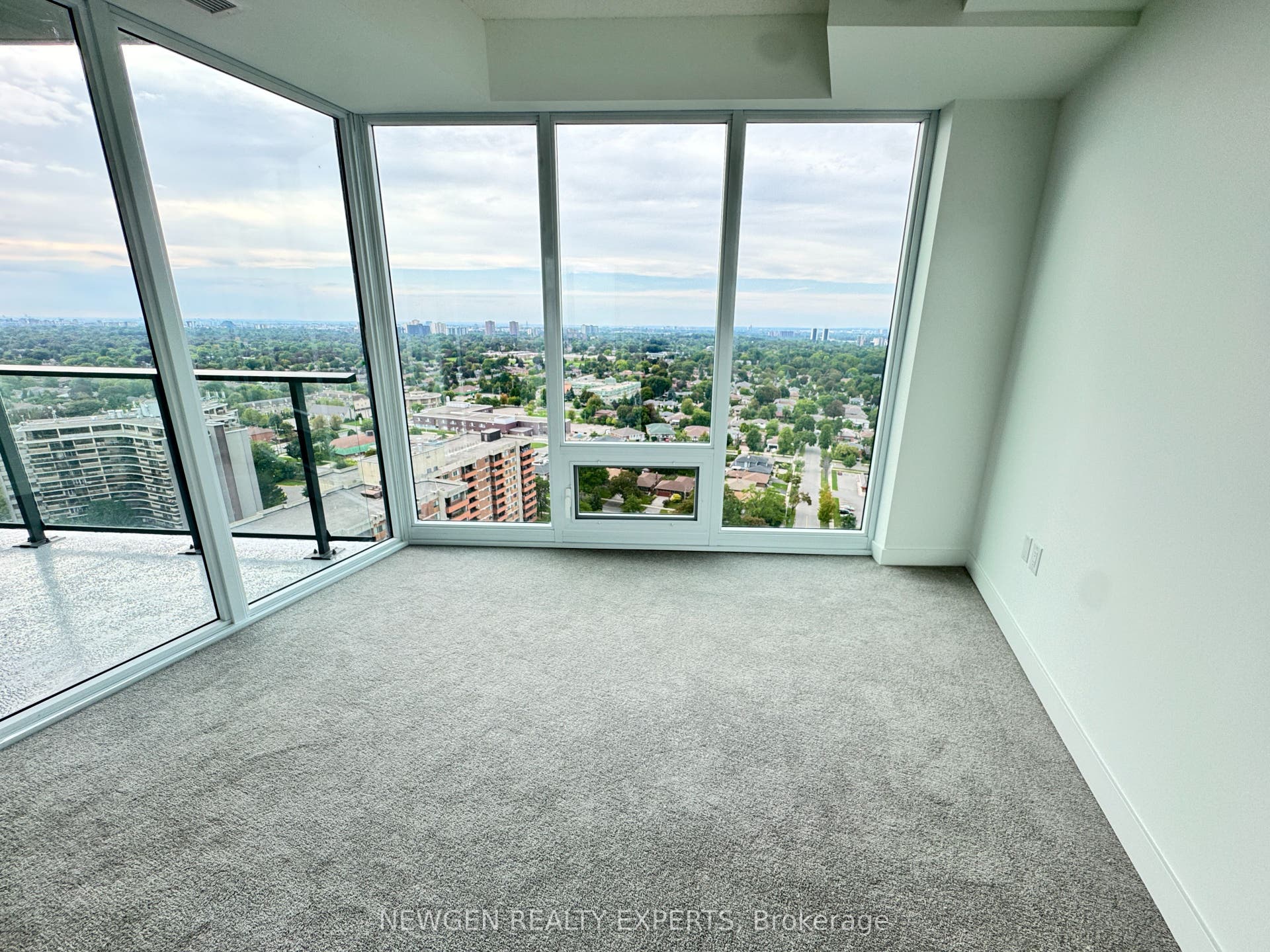 4010 Eglinton Avenue W, #2103, Toronto W, Toronto ON M9A 0G5 4010 Eglinton Avenue W, #2103, Toronto W, Toronto ON M9A 0G5