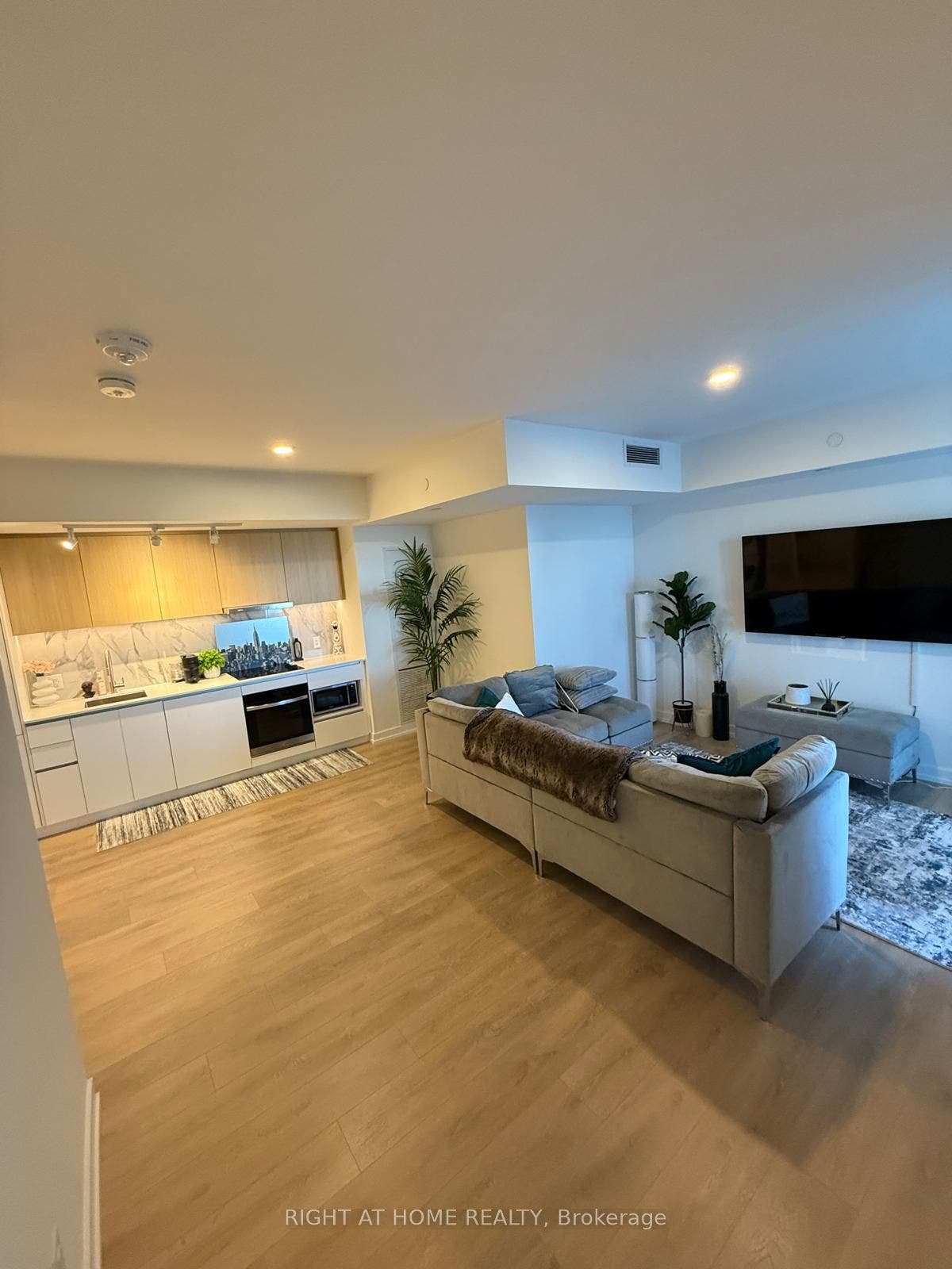 1100 Sheppard Avenue W, #905, Toronto W, Toronto ON M3K 0E4