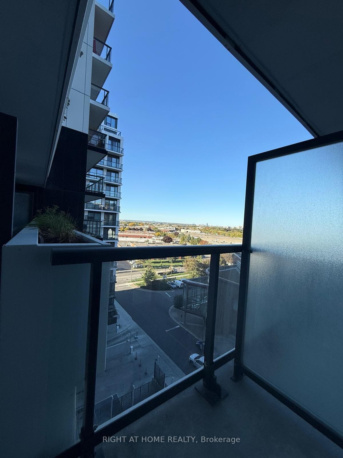 1100 Sheppard Avenue W, #905, Toronto W, Toronto ON M3K 0E4