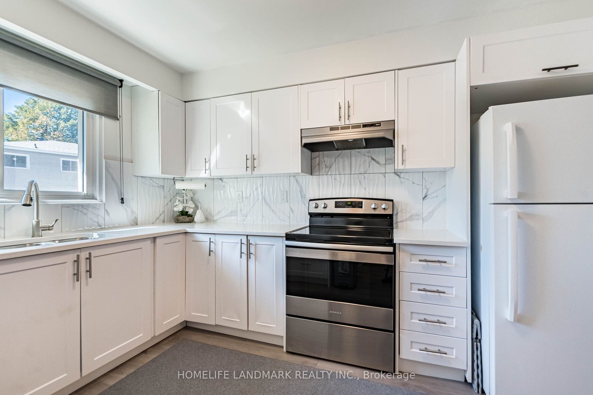 400 Mississauga Valley Boulevard, #160, Mississauga, Peel ON L5A 3N6