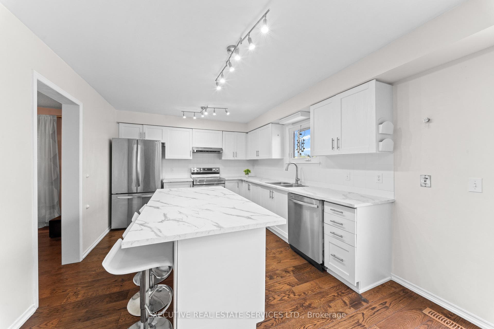 56 Pleasant Valley Place, Brampton, Brampton, Peel ON L6S 5S1