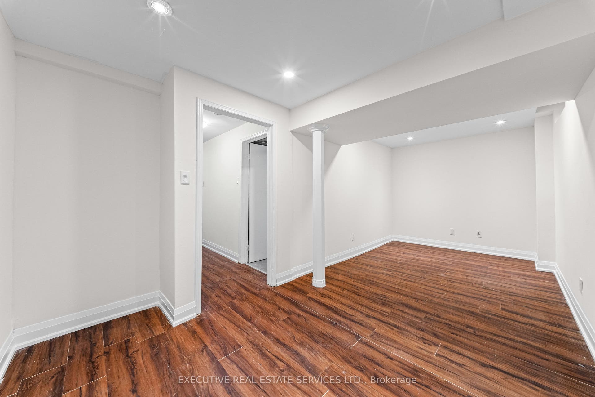 100 Centre Street N, Brampton, Brampton, Peel ON L6V 2Z3