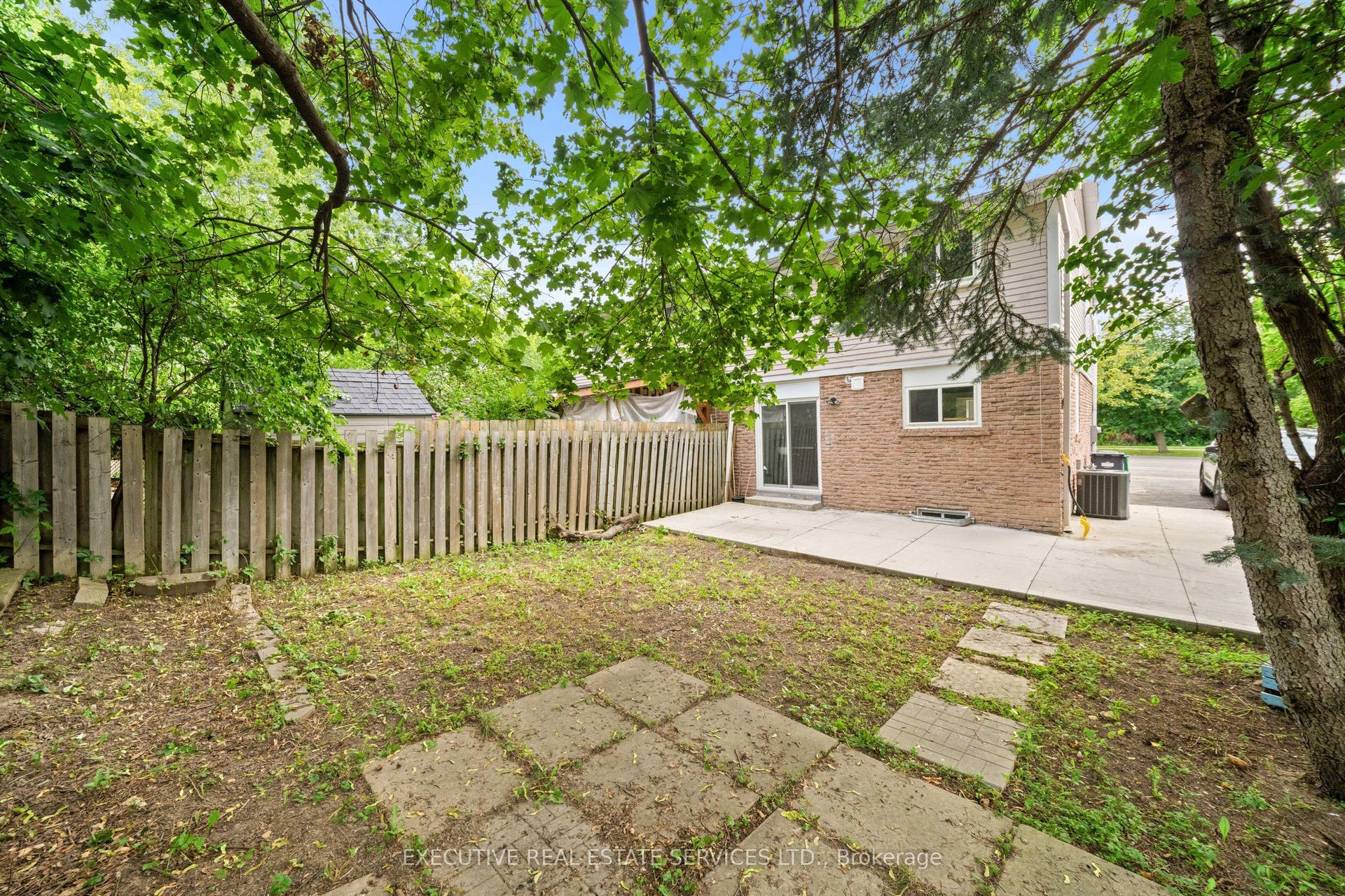 100 Centre Street N, Brampton, Brampton, Peel ON L6V 2Z3