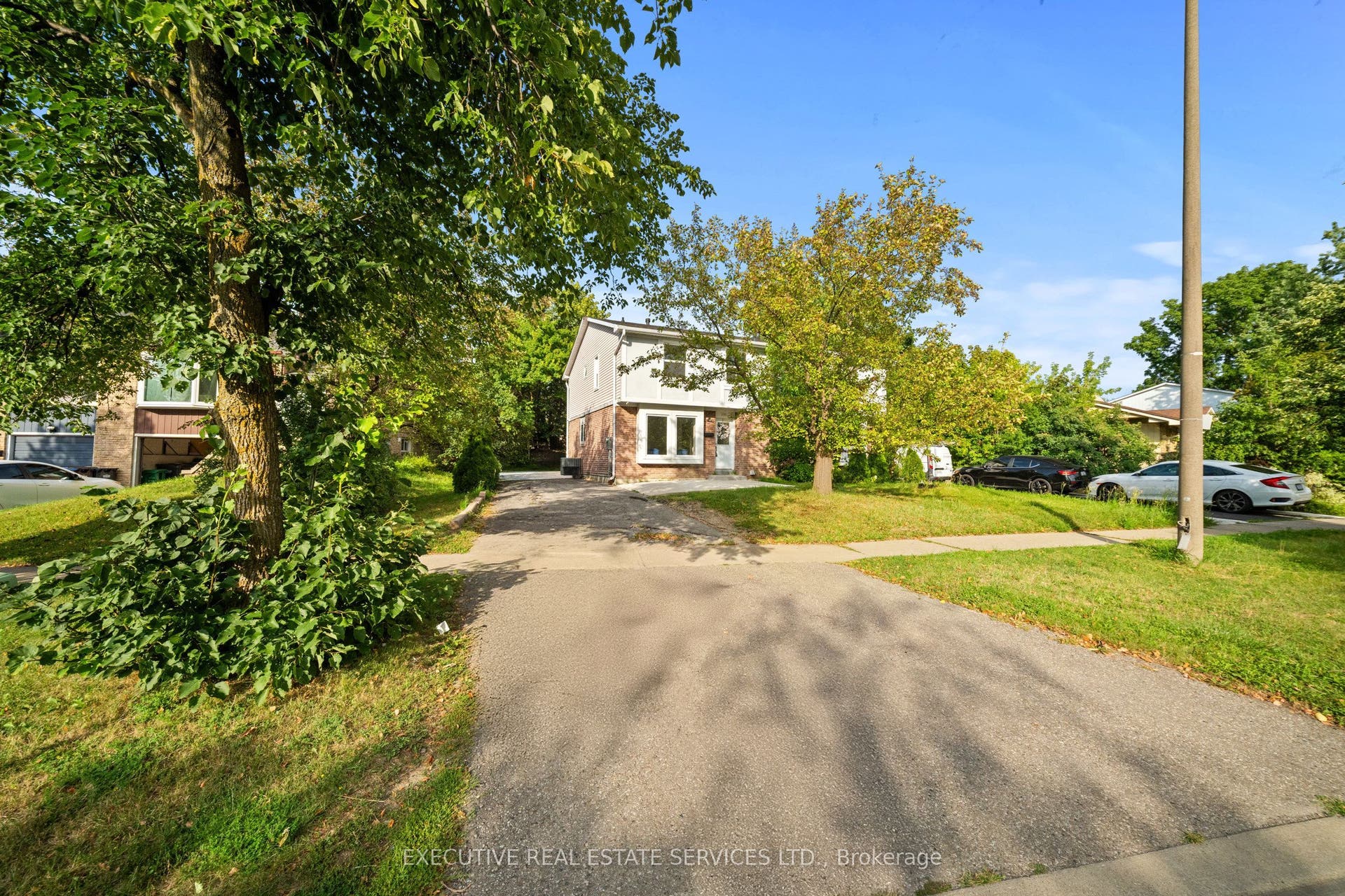100 Centre Street N, Brampton, Brampton, Peel ON L6V 2Z3