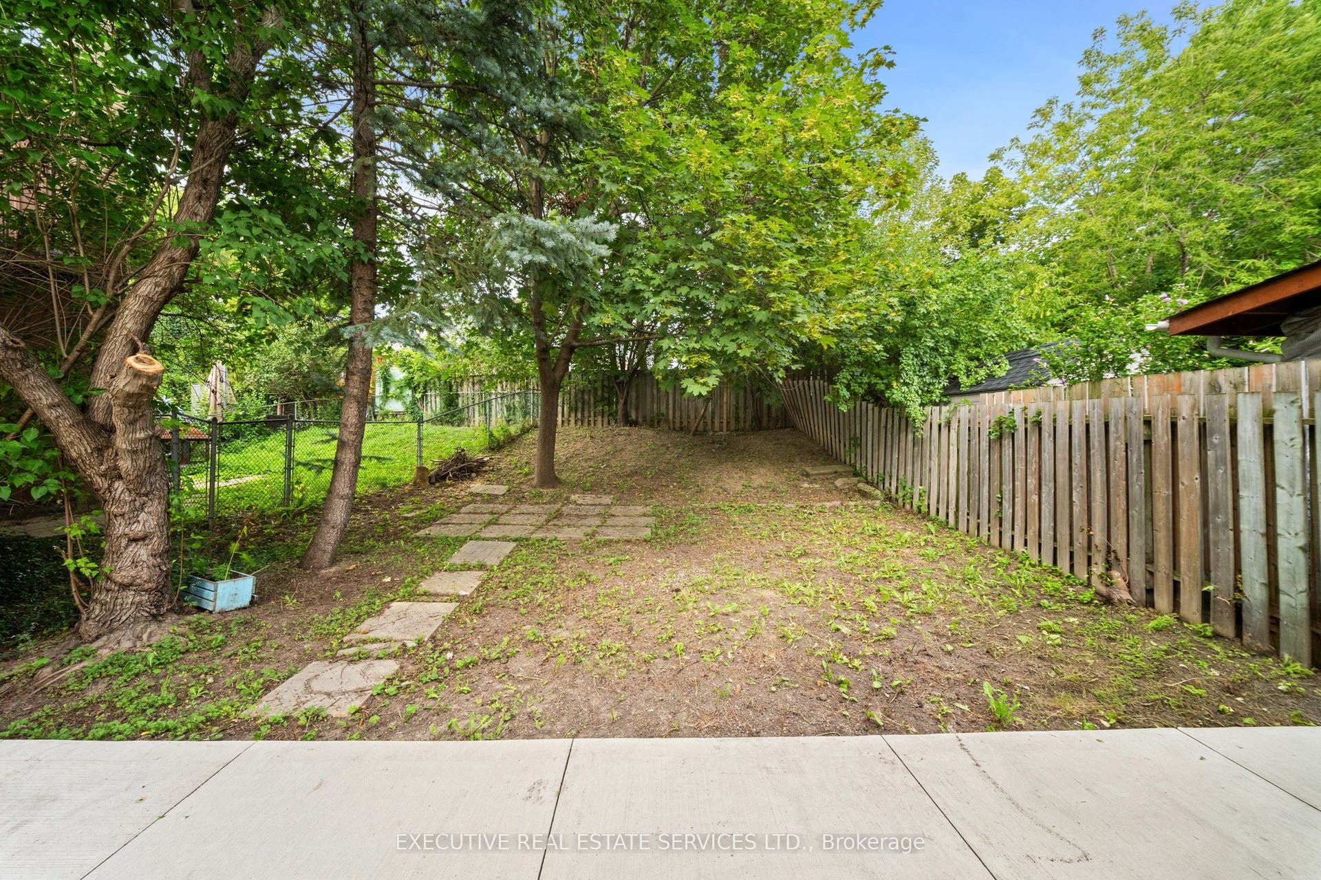 100 Centre Street N, Brampton, Brampton, Peel ON L6V 2Z3