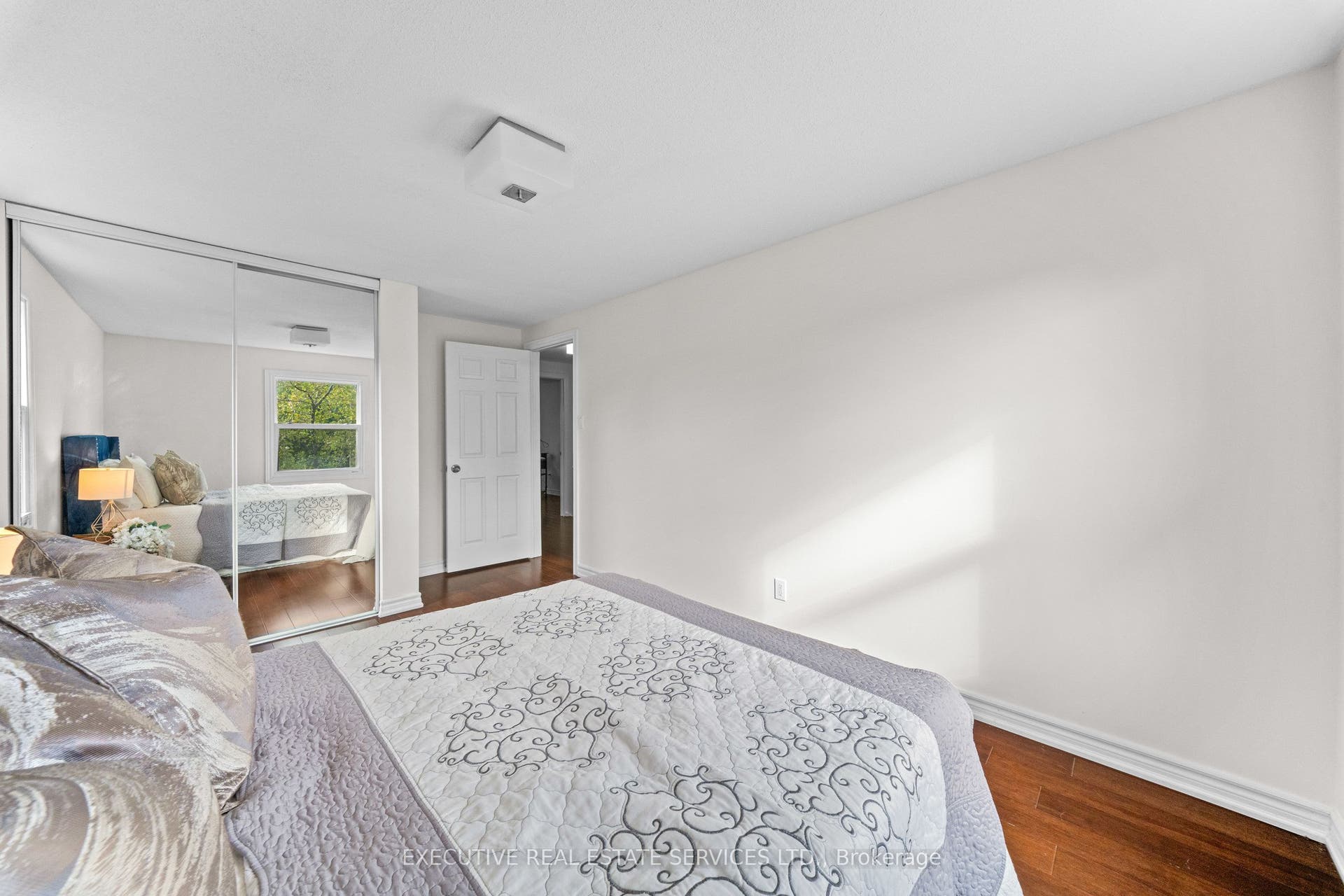 100 Centre Street N, Brampton, Brampton, Peel ON L6V 2Z3