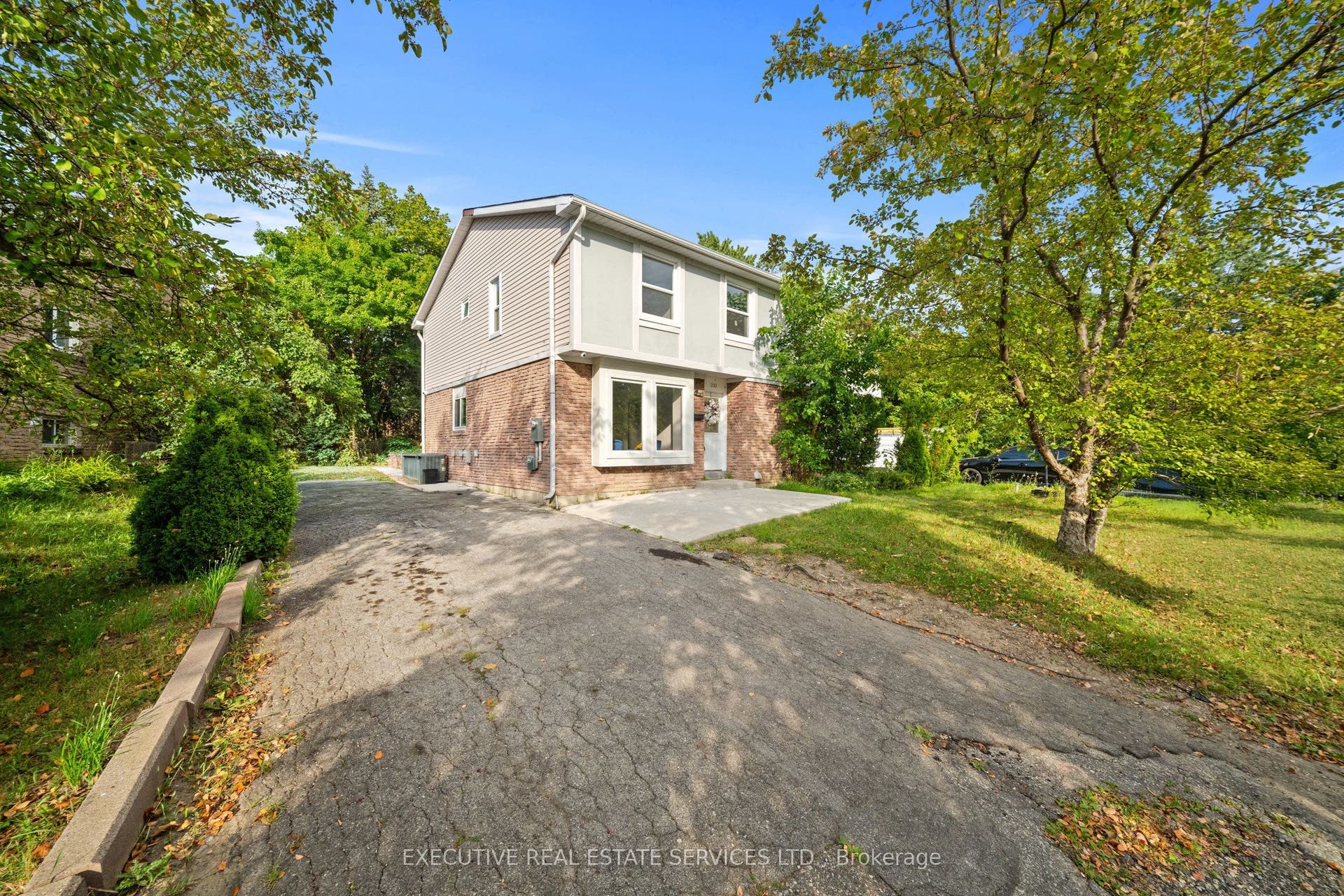 100 Centre Street N, Brampton, Brampton, Peel ON L6V 2Z3