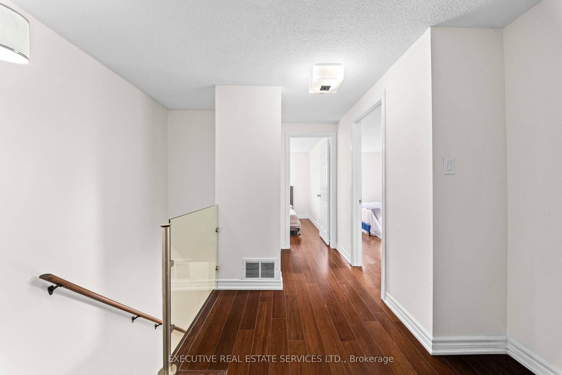 100 Centre Street N, Brampton, Brampton, Peel ON L6V 2Z3