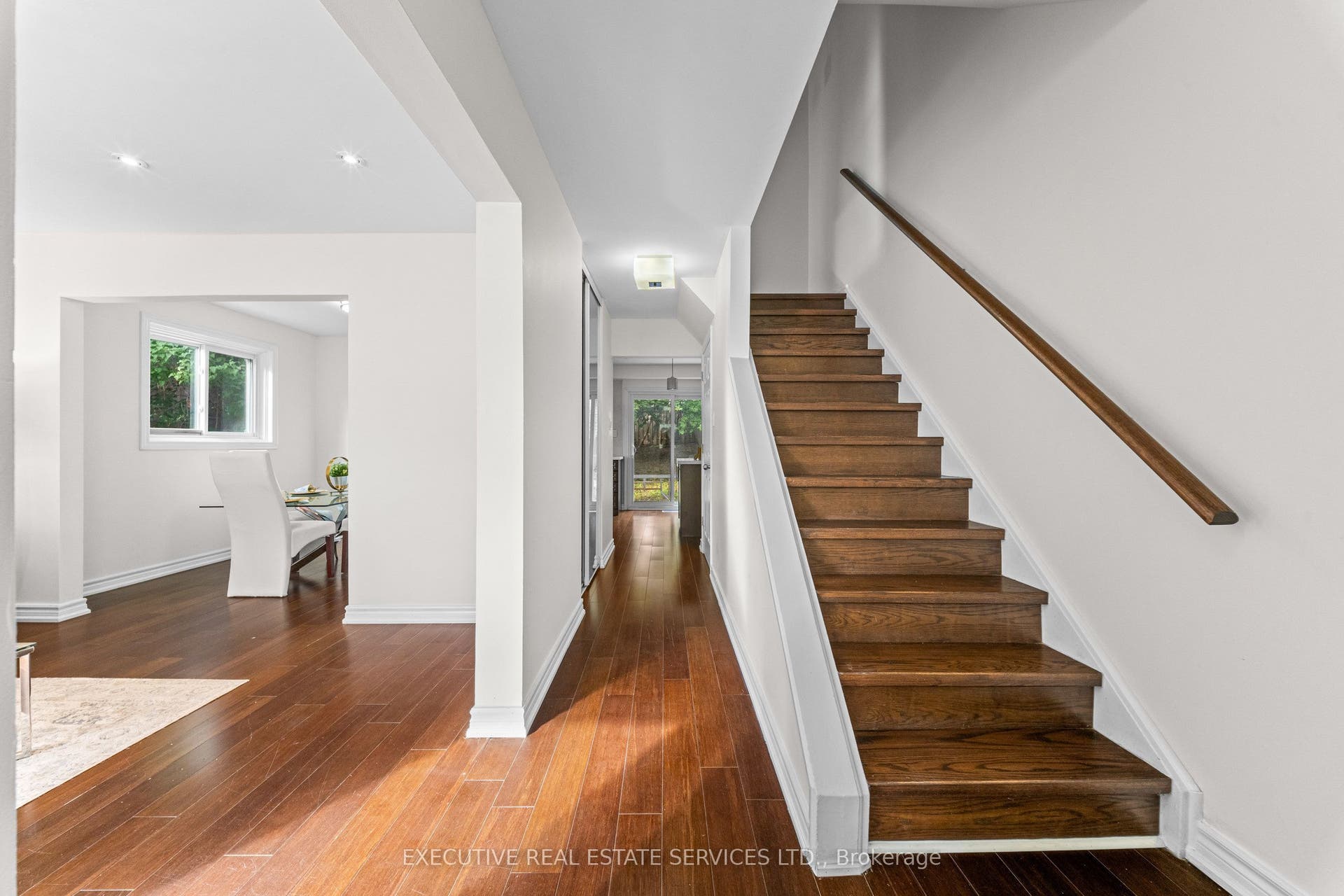 100 Centre Street N, Brampton, Brampton, Peel ON L6V 2Z3