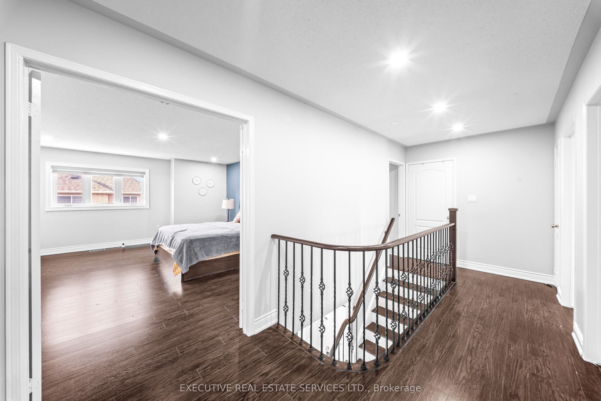 7 Chapparal Drive, Brampton, Peel ON L6R 3C5