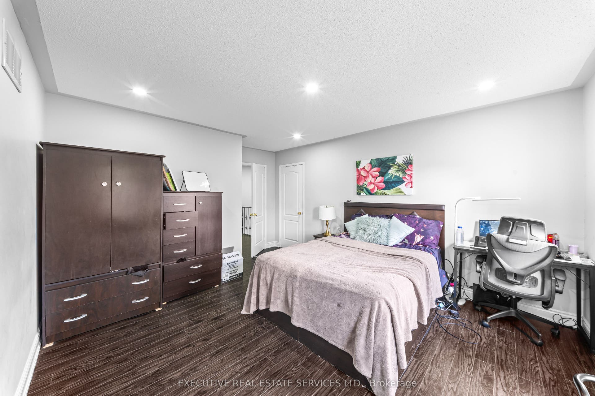7 Chapparal Drive, Brampton, Peel ON L6R 3C5