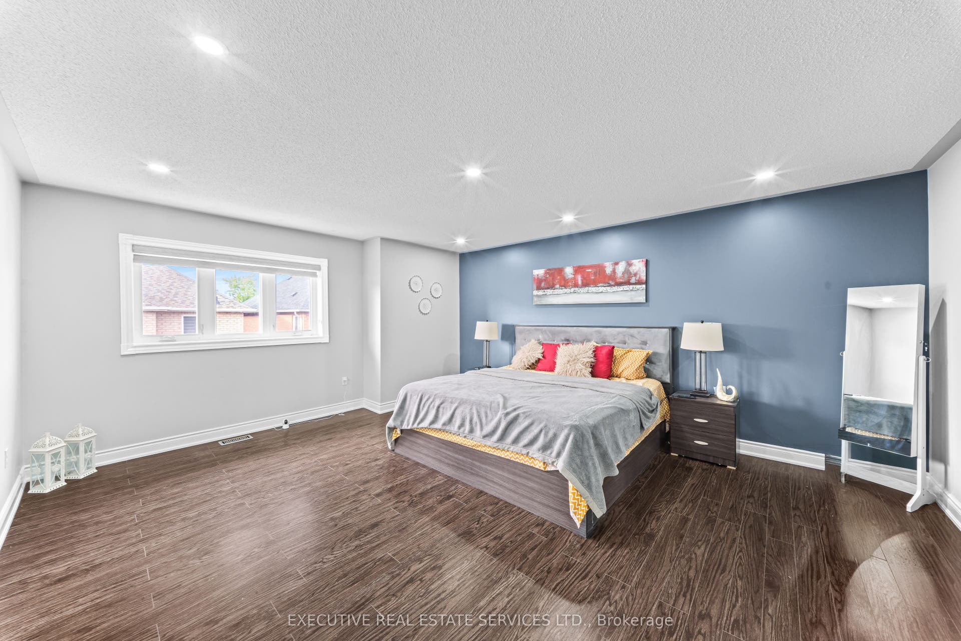 7 Chapparal Drive, Brampton, Peel ON L6R 3C5