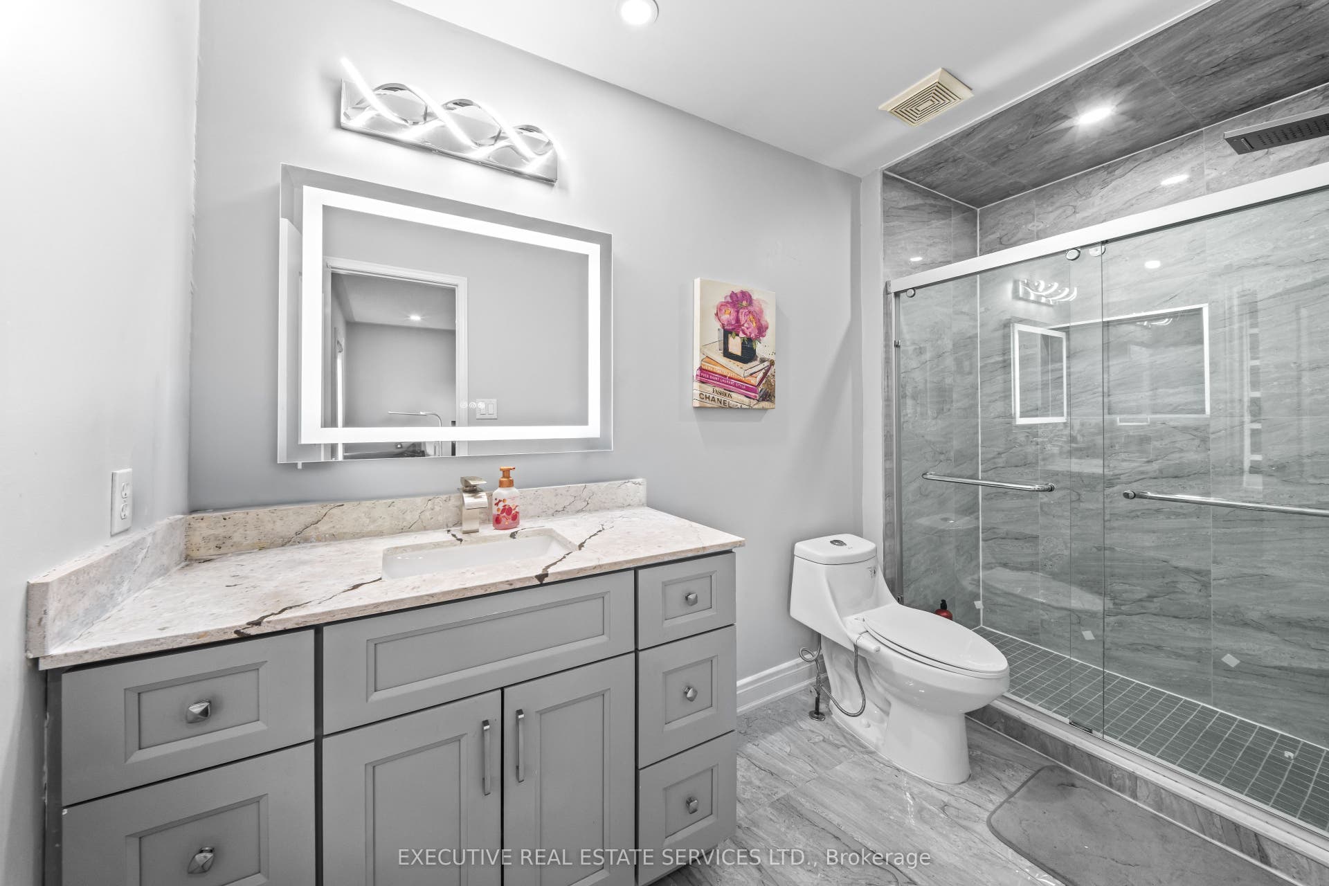7 Chapparal Drive, Brampton, Peel ON L6R 3C5