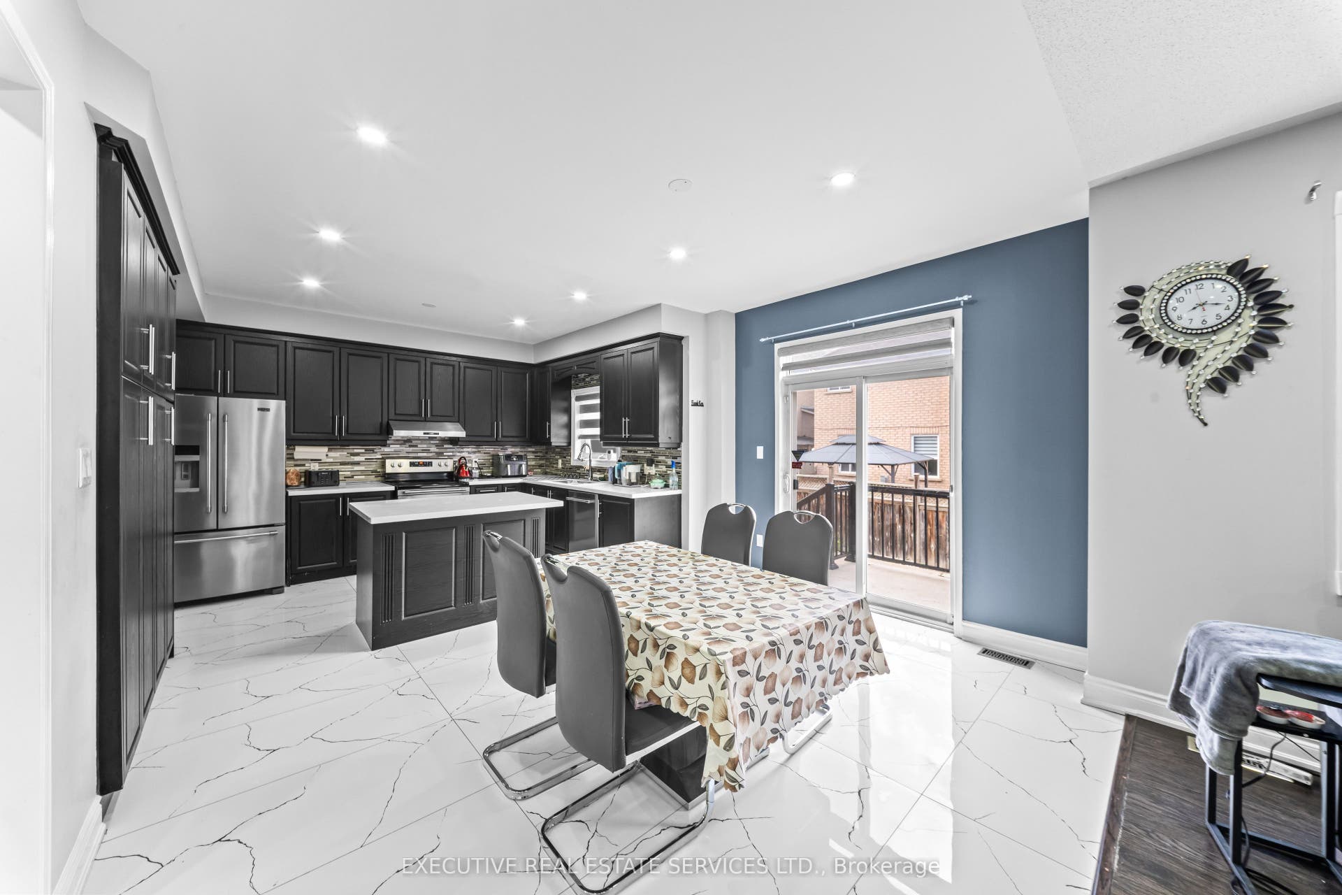 7 Chapparal Drive, Brampton, Peel ON L6R 3C5
