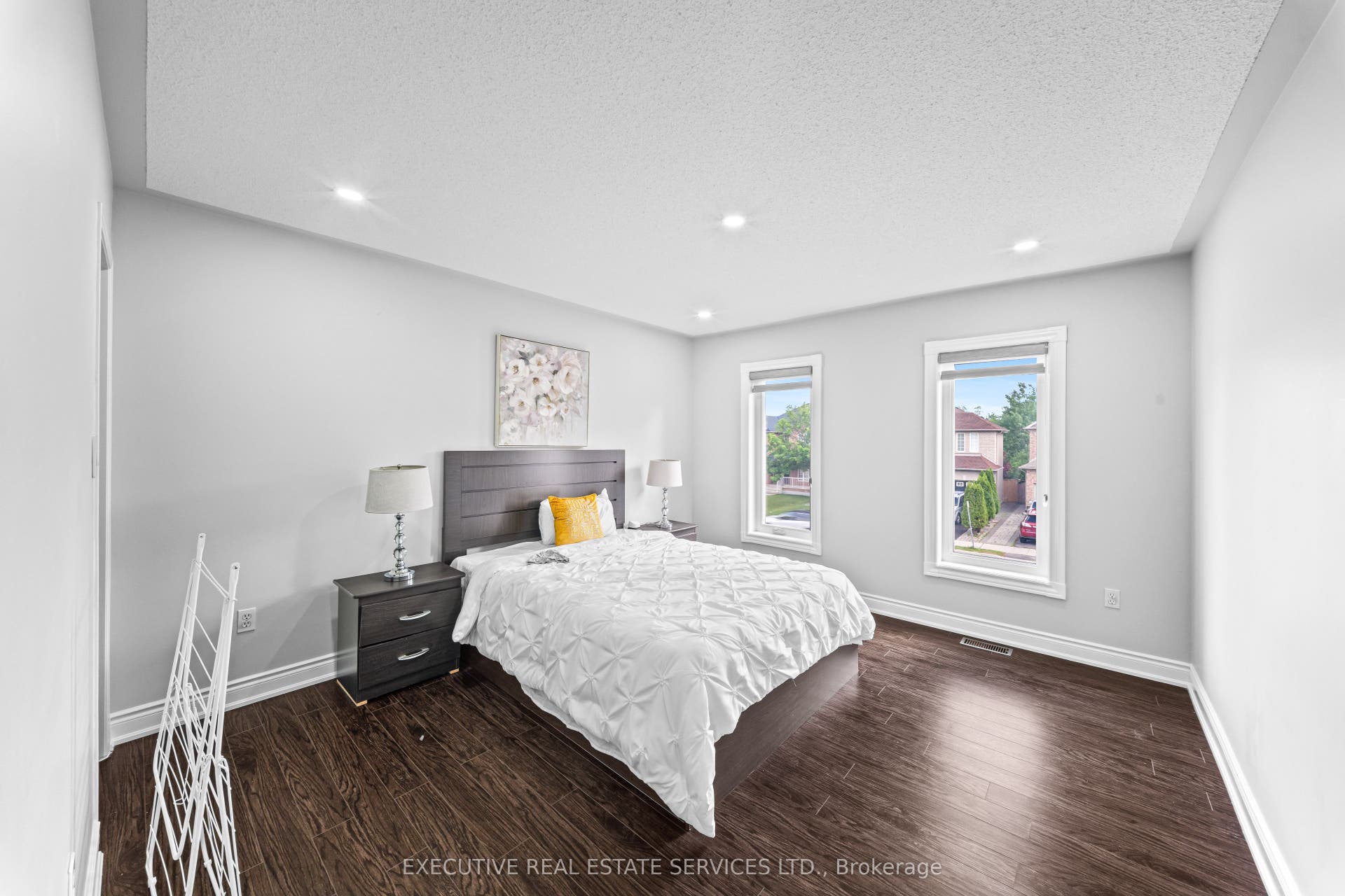 7 Chapparal Drive, Brampton, Peel ON L6R 3C5