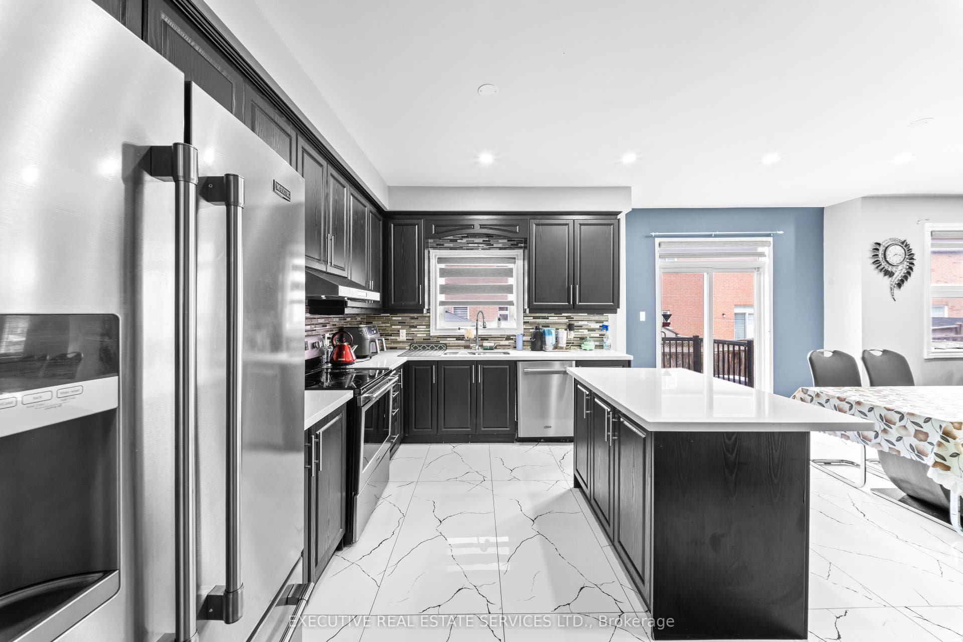 7 Chapparal Drive, Brampton, Peel ON L6R 3C5