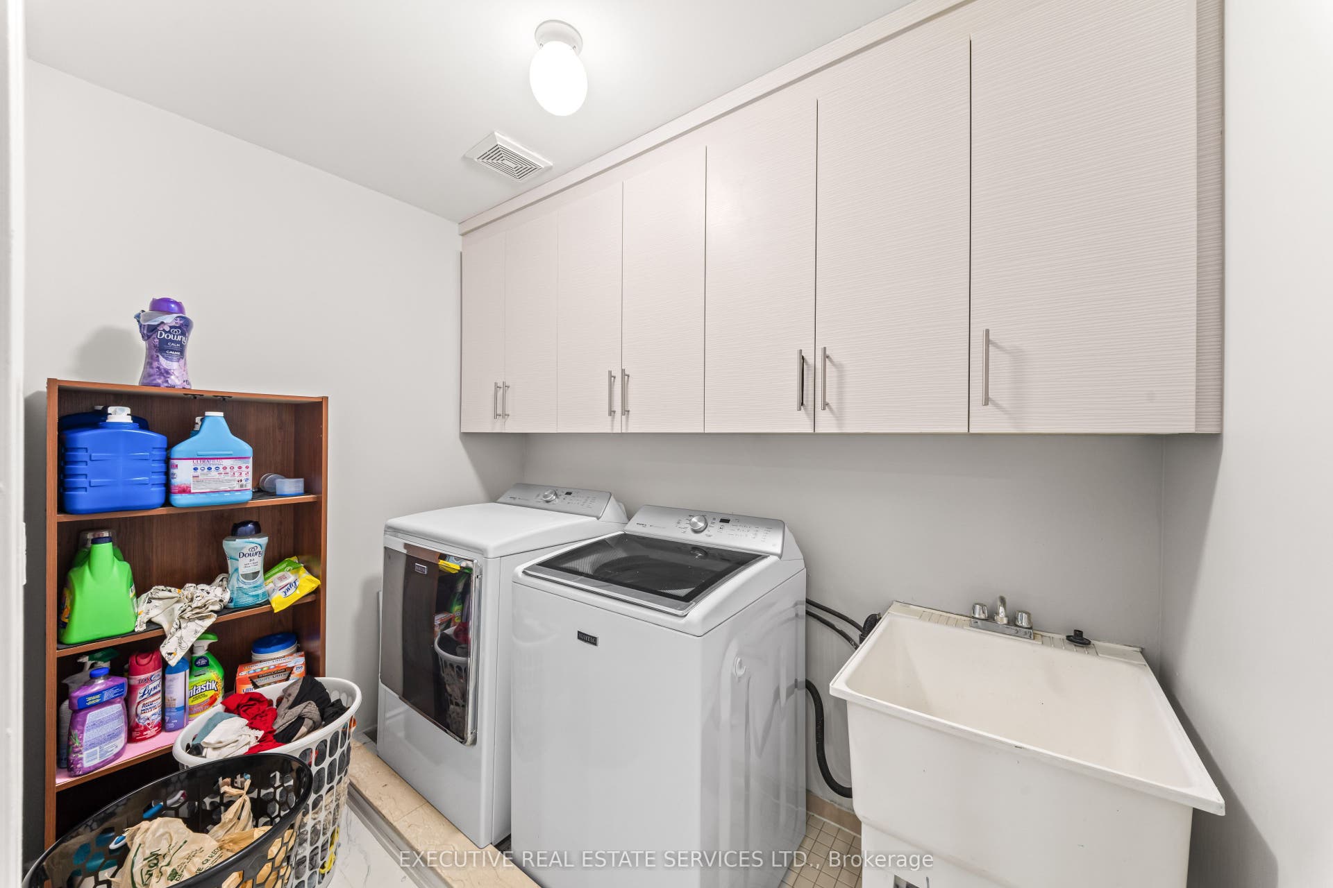 7 Chapparal Drive, Brampton, Peel ON L6R 3C5
