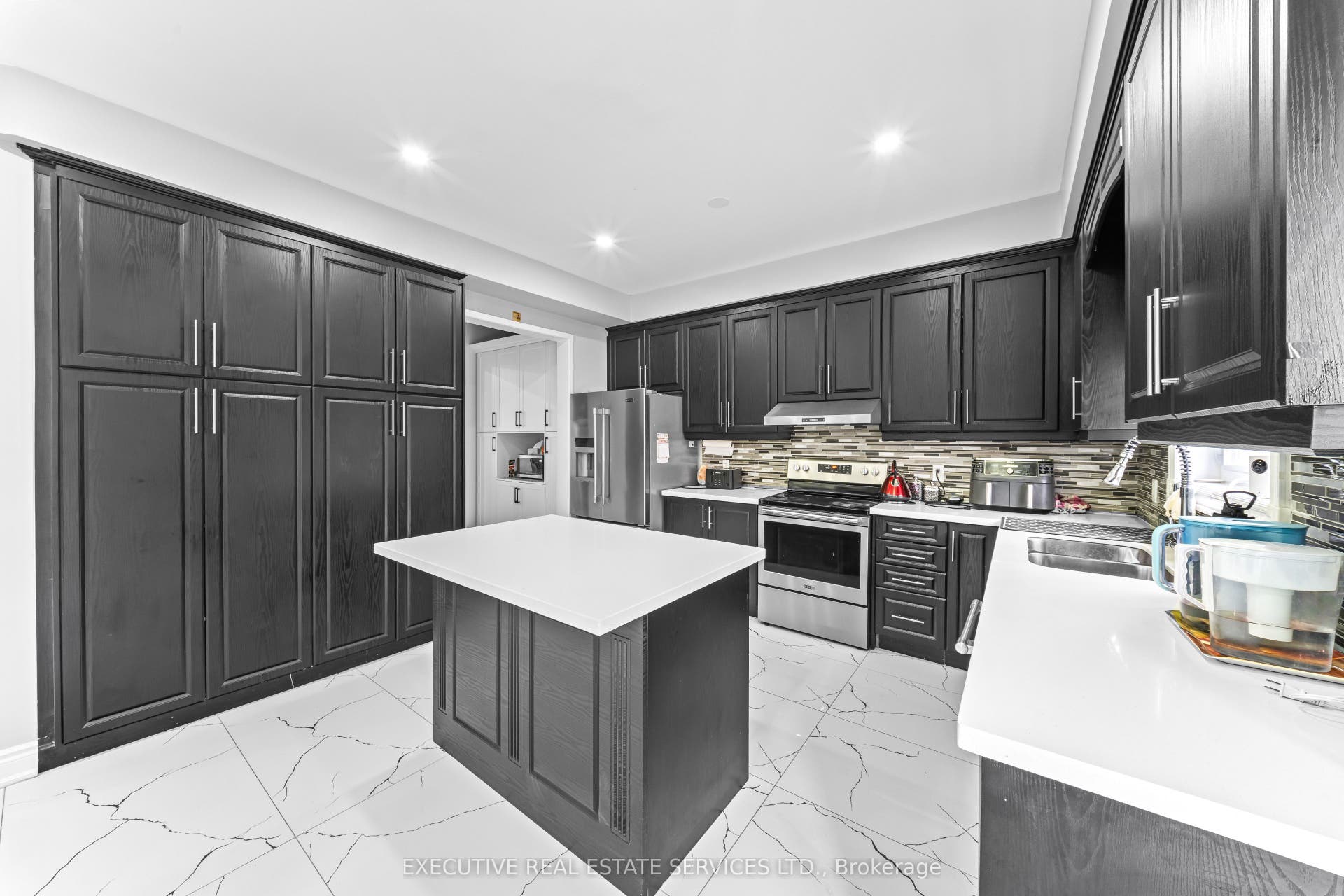 7 Chapparal Drive, Brampton, Peel ON L6R 3C5