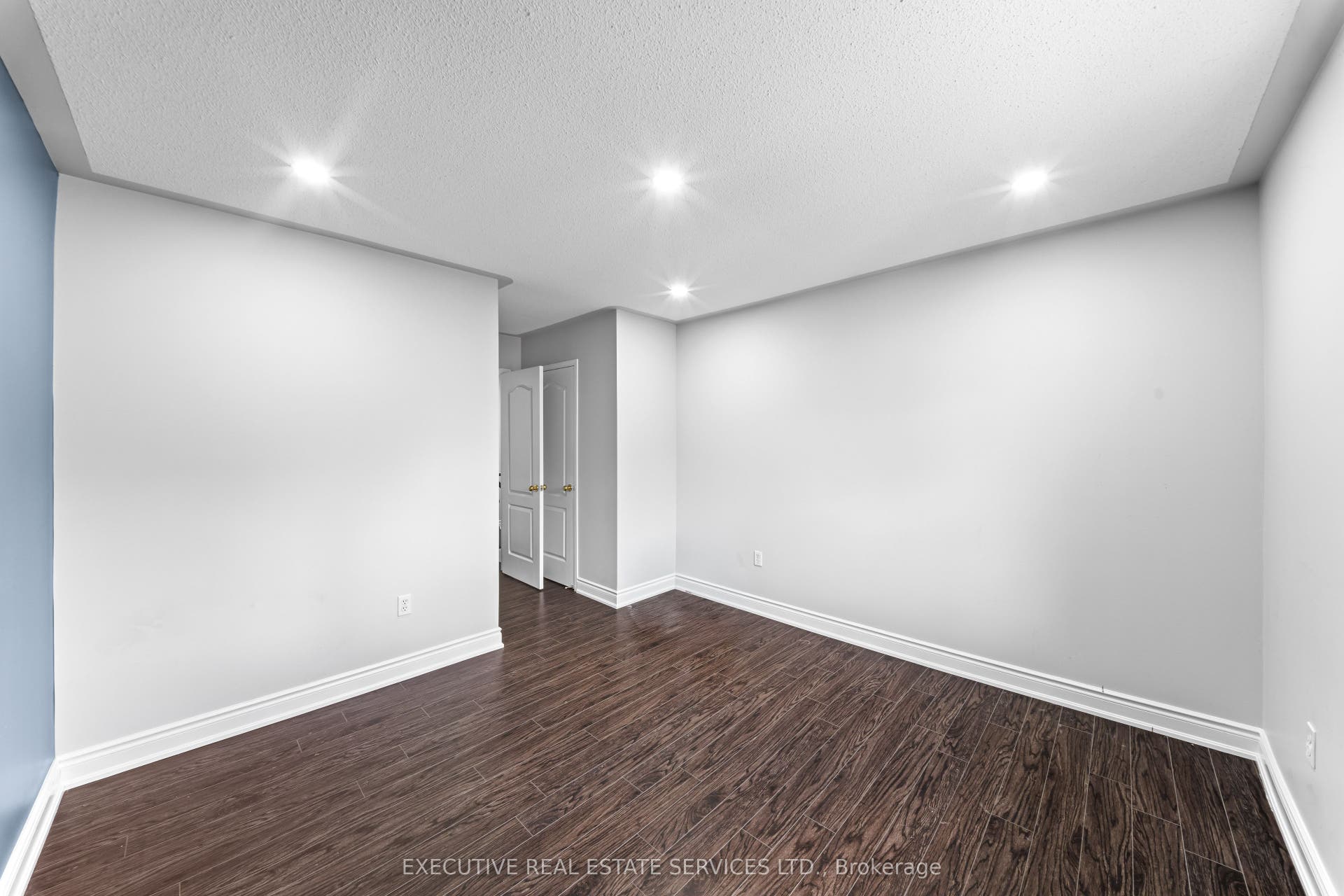 7 Chapparal Drive, Brampton, Peel ON L6R 3C5
